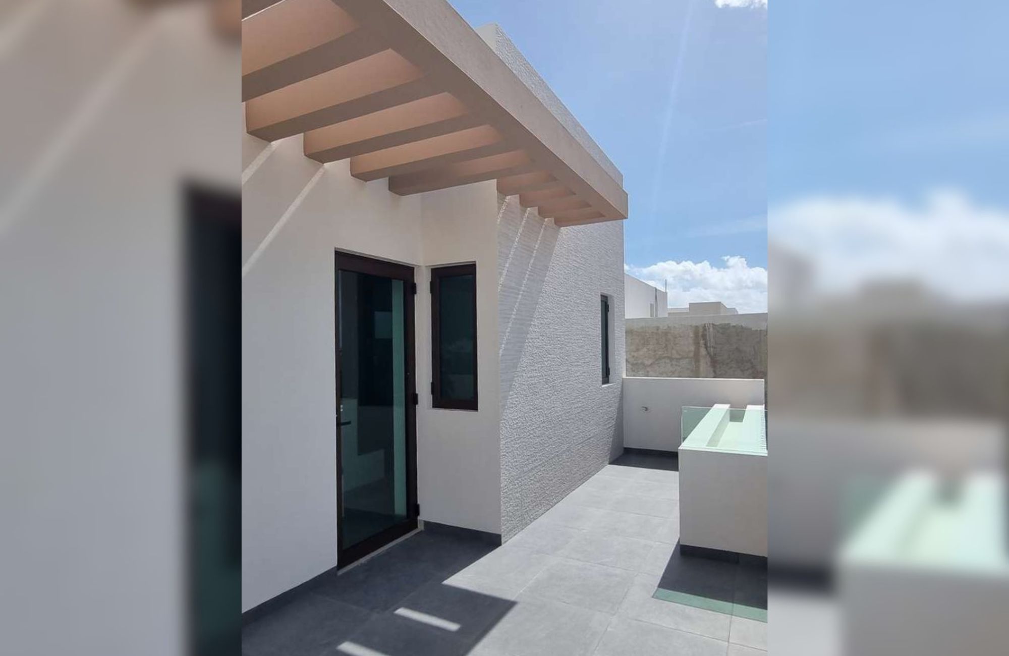 House with private pool, high ceilings for sale in Aqua gated community, Cancun.