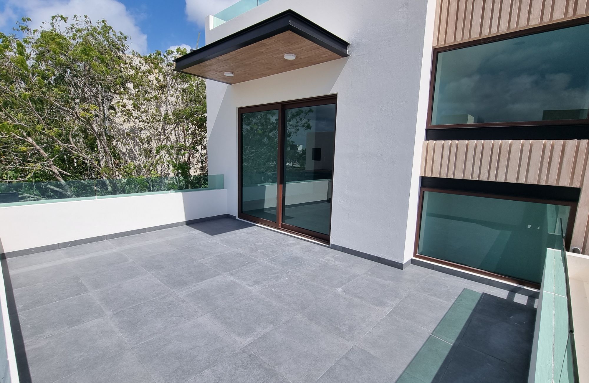 House with private pool, high ceilings for sale in Aqua gated community, Cancun.