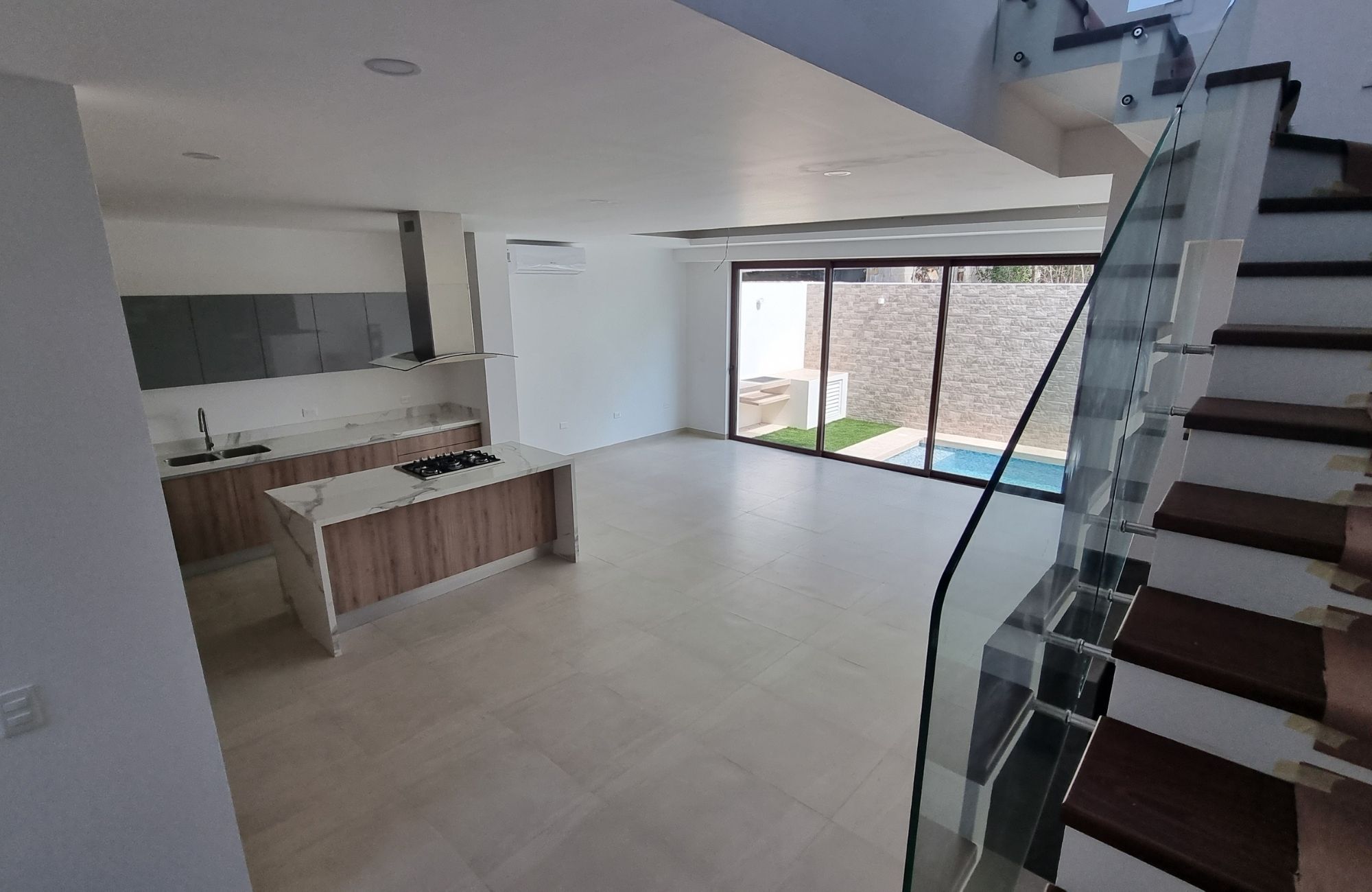 House with private pool, high ceilings for sale in Aqua gated community, Cancun.