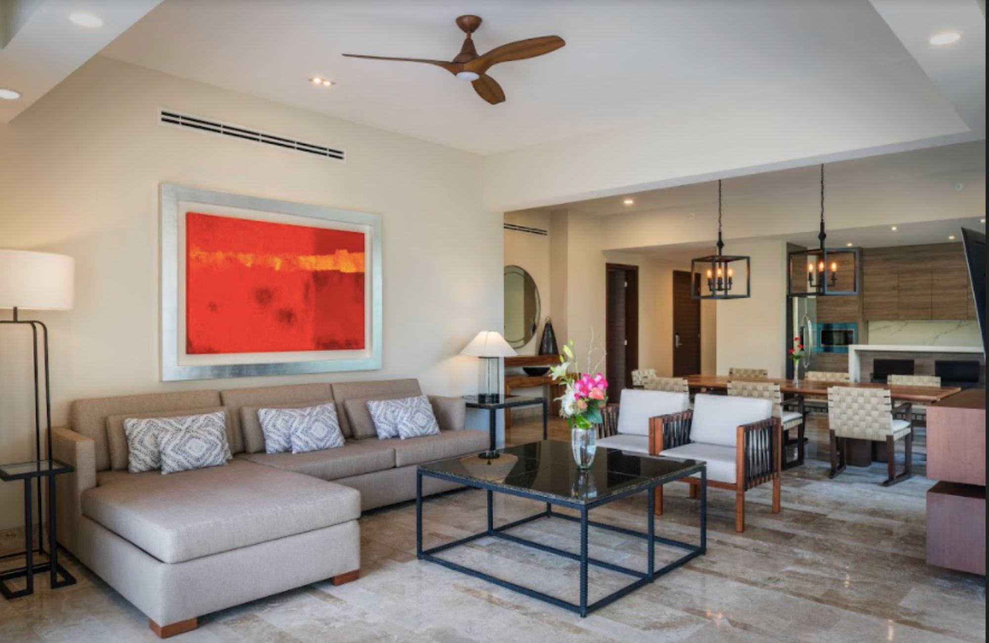 Oceanfront condominium with terrace and balcony, pre-sale Playa del Carmen.