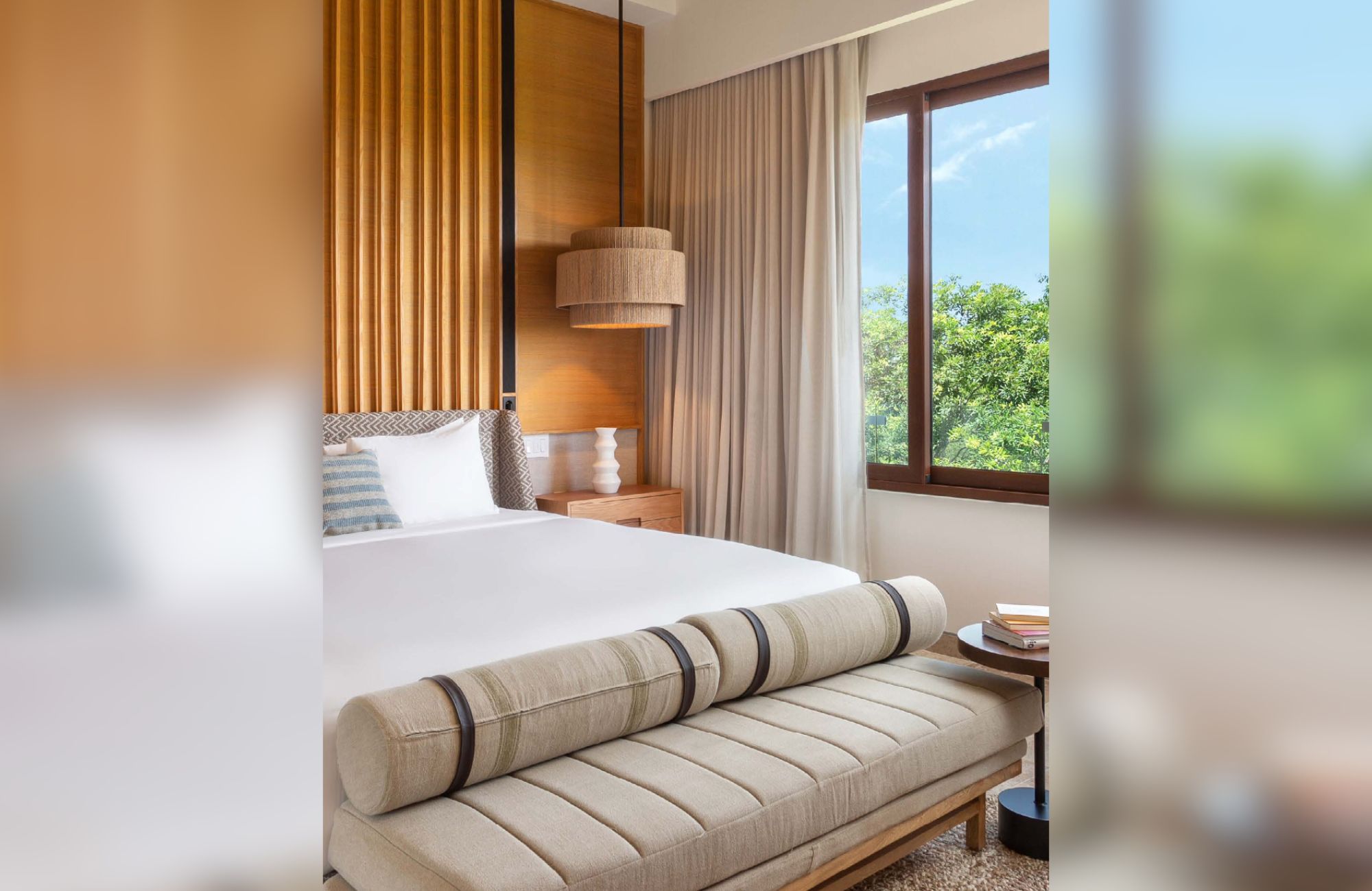 Oceanfront condominium with terrace and balcony, pre-sale Playa del Carmen.