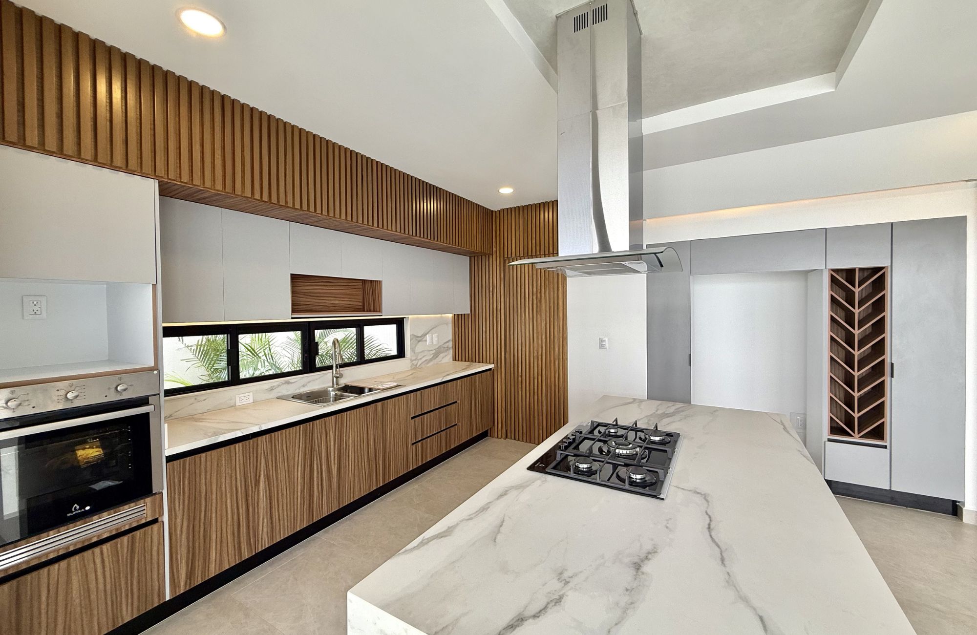 House with private pool, high ceilings for sale in Aqua gated community, Cancun.