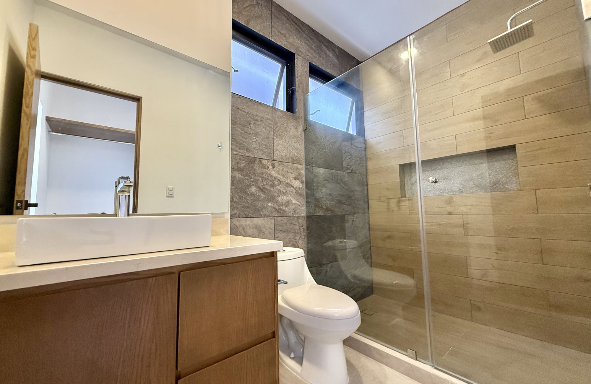 House with private pool, high ceilings for sale in Aqua gated community, Cancun.