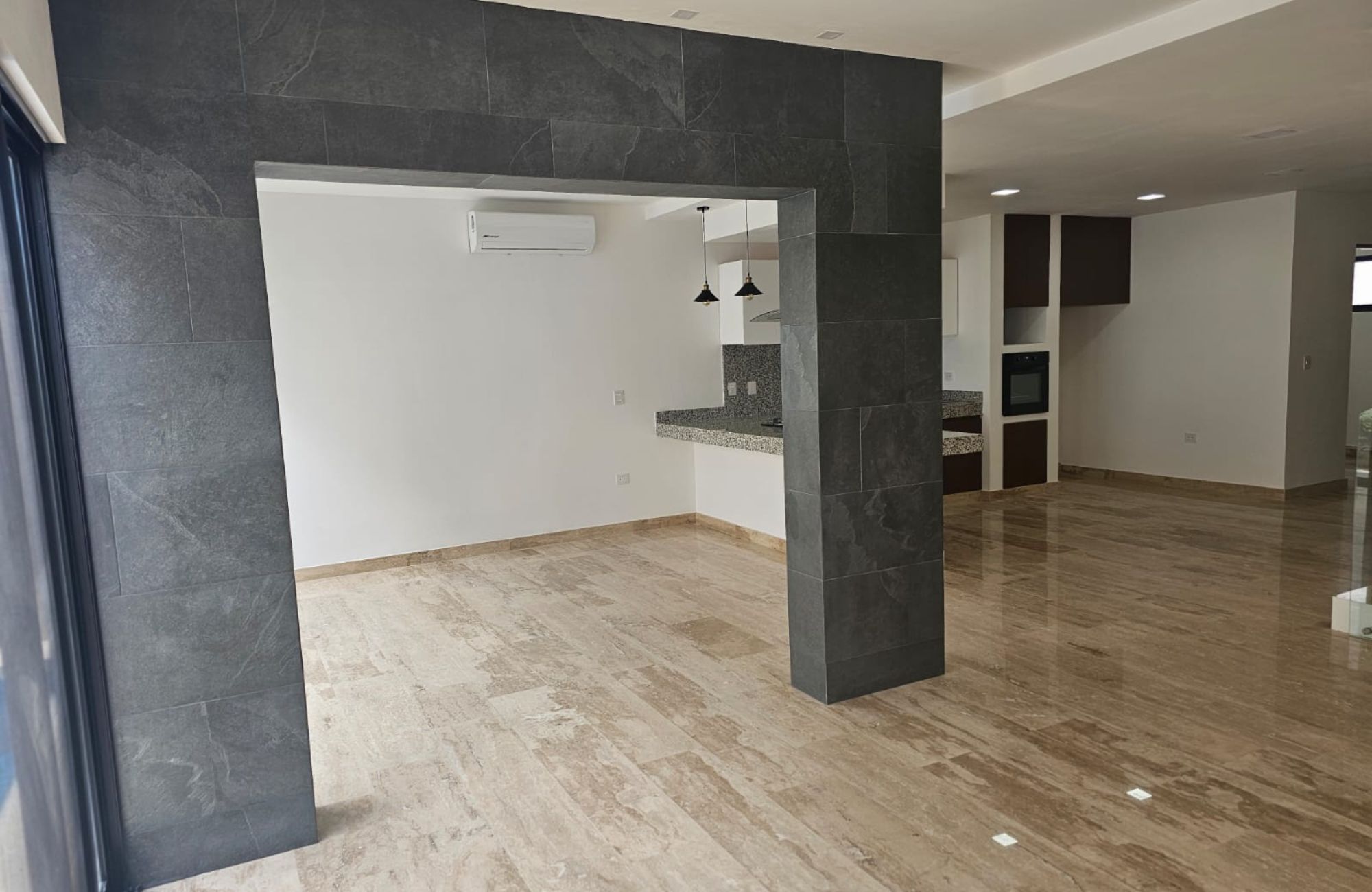 Three-level house with private pool, for sale, R&iacute;o Residencial, Canc&uacute;n