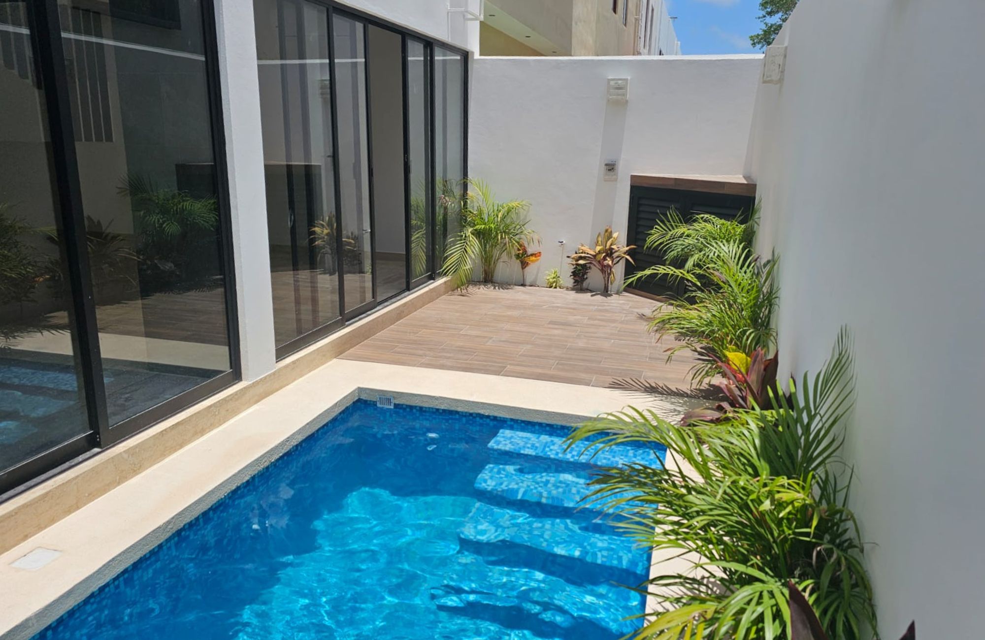 Three-level house with private pool, for sale, R&iacute;o Residencial, Canc&uacute;n