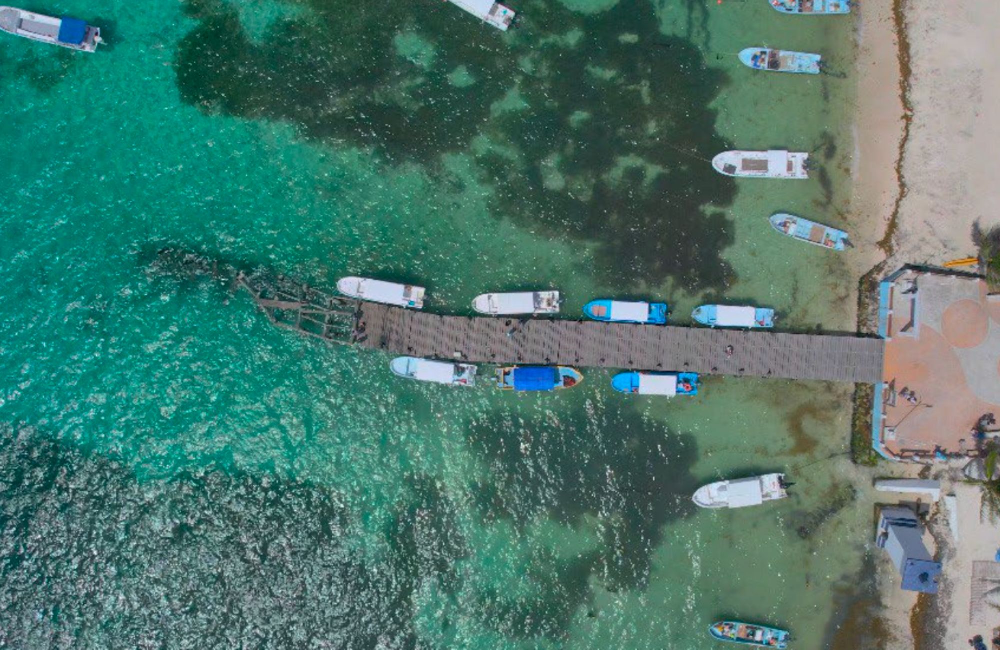 Loft con rooftop y alberca com&uacute;n en venta, Frente al Mar, Puerto Morelos