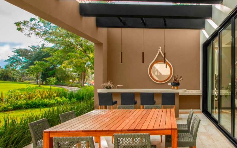 House with private pool, amenities, and concierge for sale, Yucat&aacute;n Country Club, M&eacute;rida