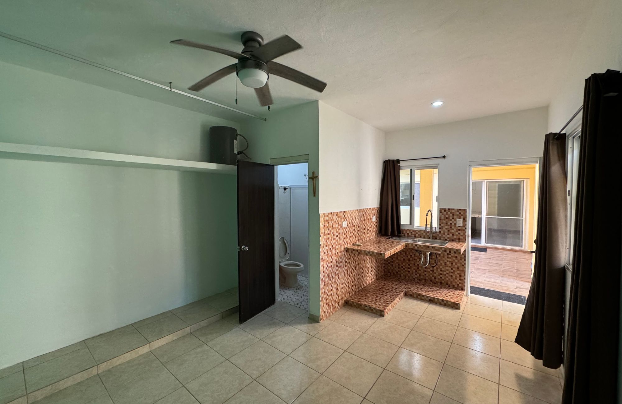 House with spacious backyard, excellent potential, for sale, Centro, Cozumel
