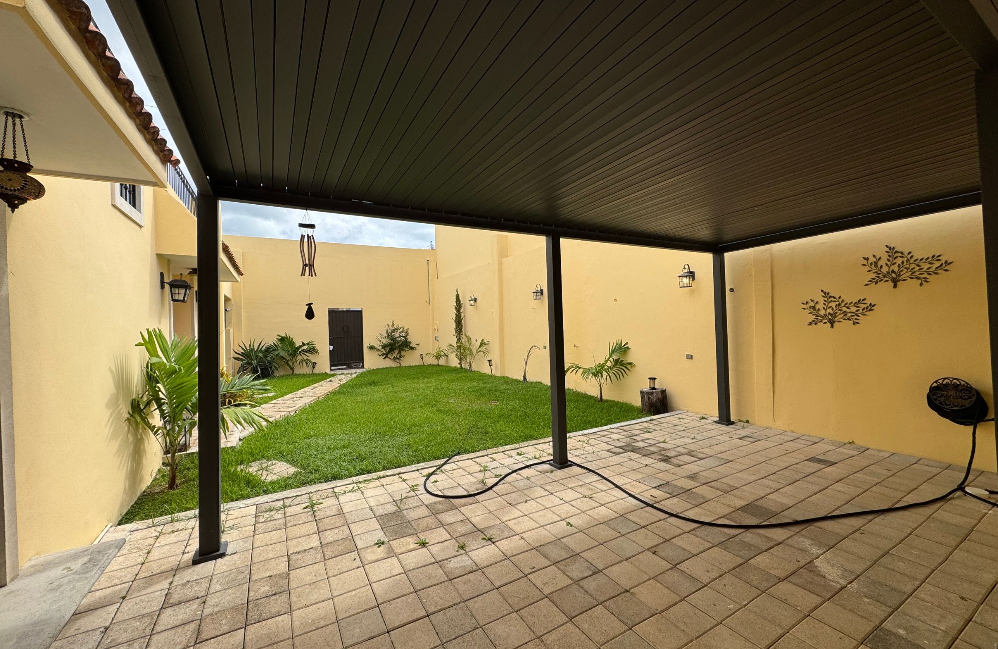 House with spacious backyard, excellent potential, for sale, Centro, Cozumel