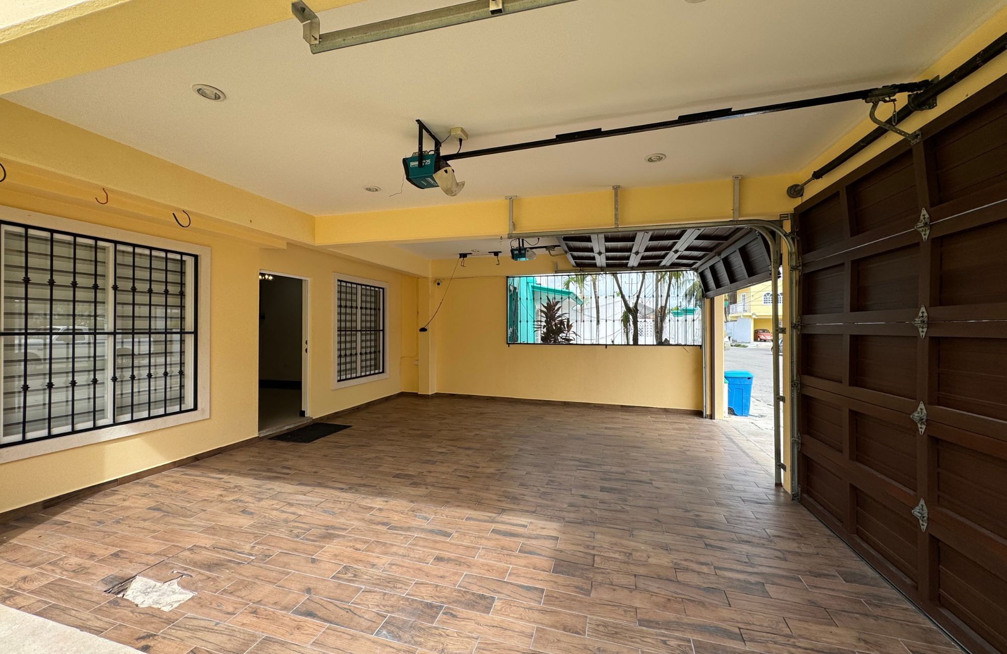 House with spacious backyard, excellent potential, for sale, Centro, Cozumel