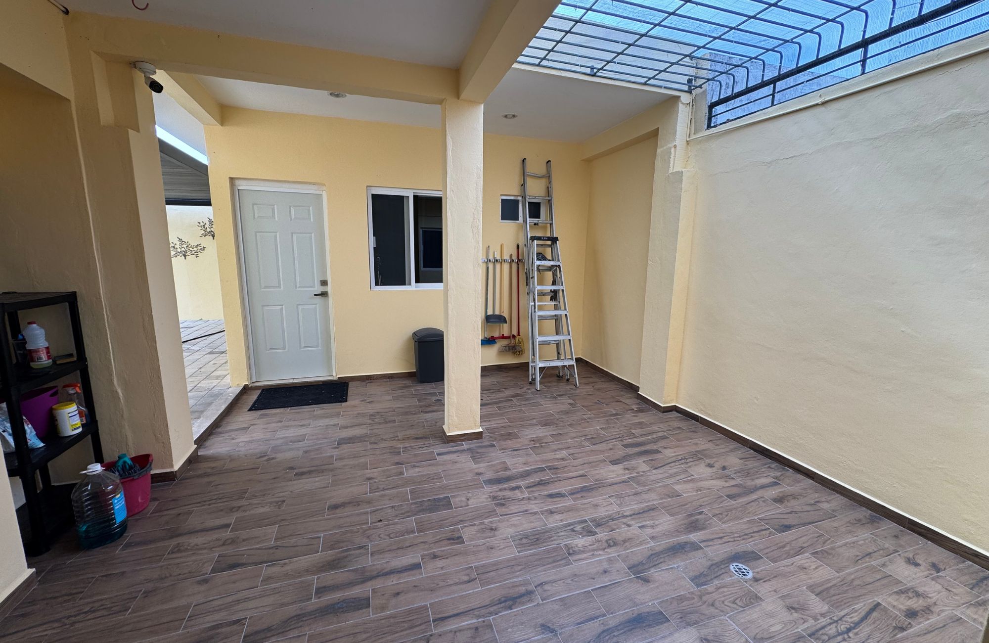 House with spacious backyard, excellent potential, for sale, Centro, Cozumel