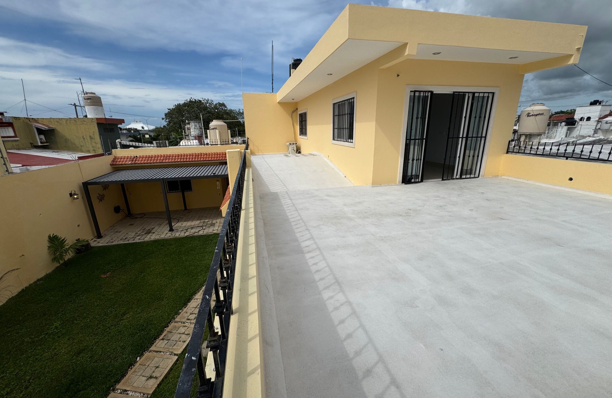 House with spacious backyard, excellent potential, for sale, Centro, Cozumel