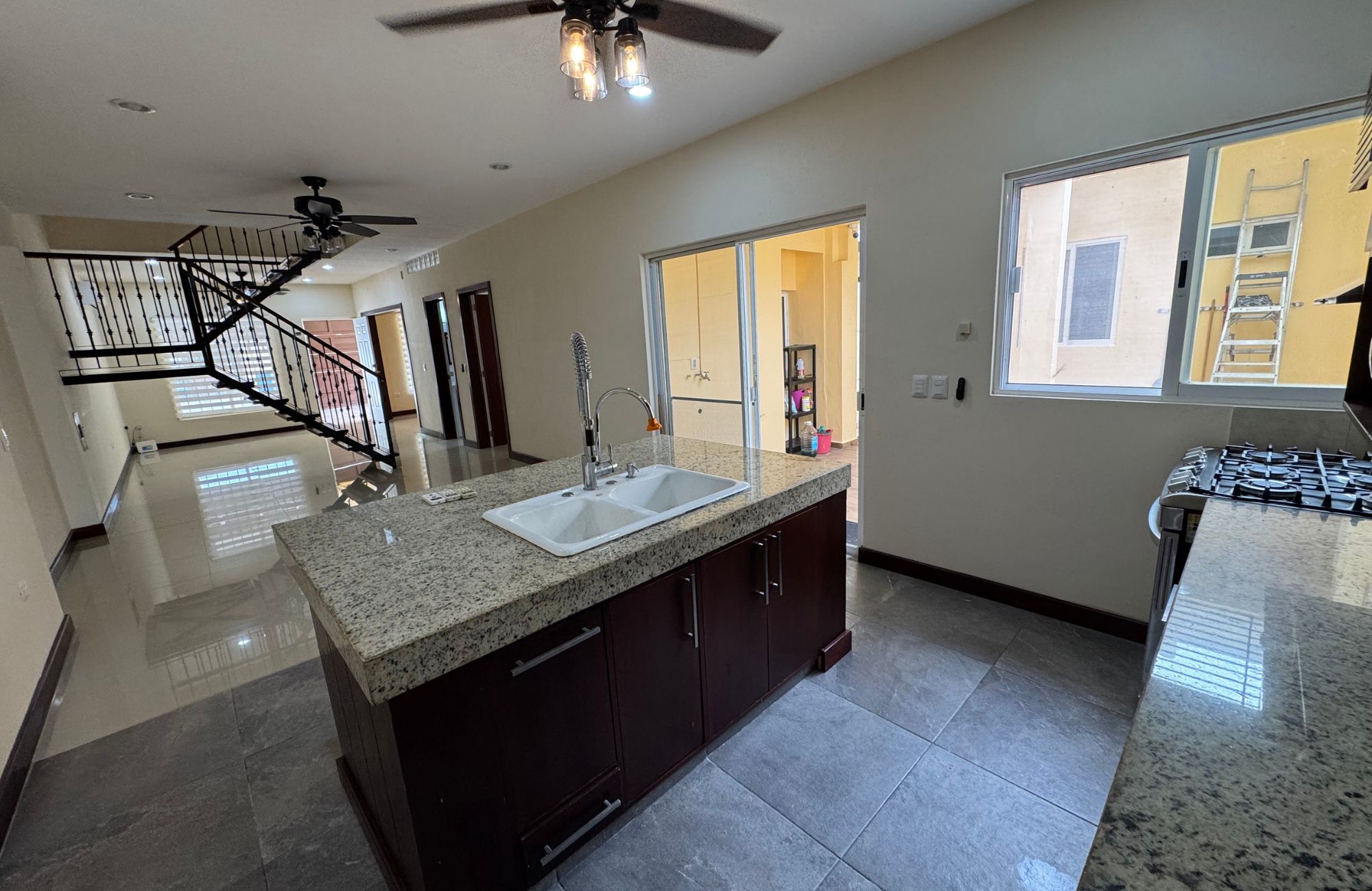 House with spacious backyard, excellent potential, for sale, Centro, Cozumel