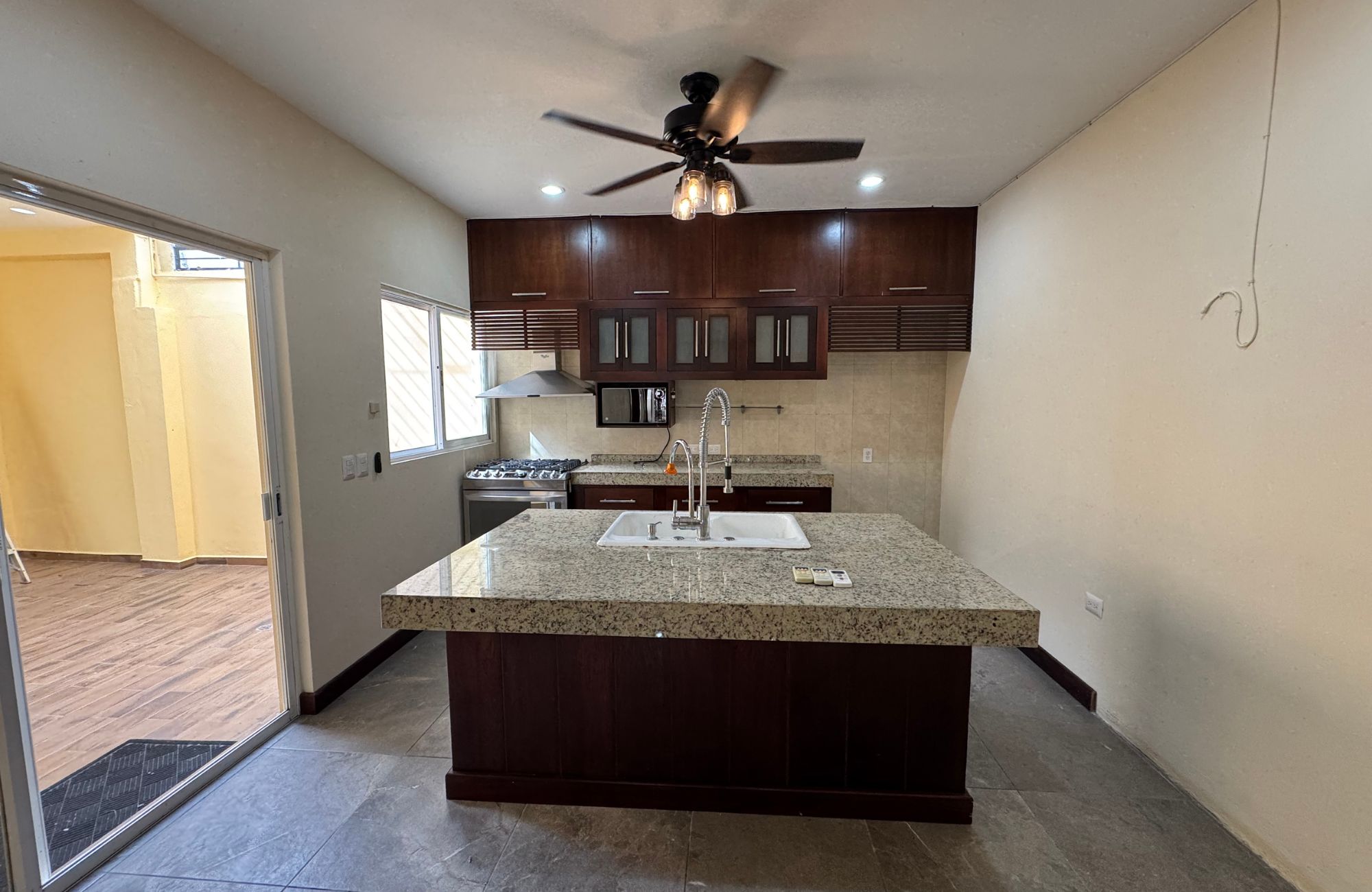 House with spacious backyard, excellent potential, for sale, Centro, Cozumel