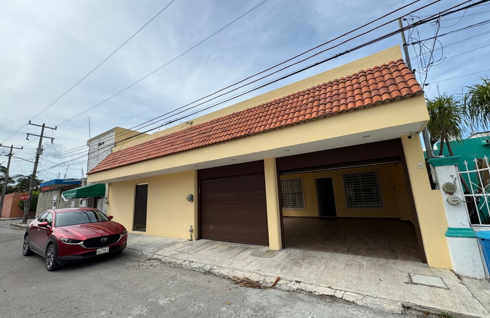 House with spacious backyard, excellent potential, for sale, Centro, Cozumel