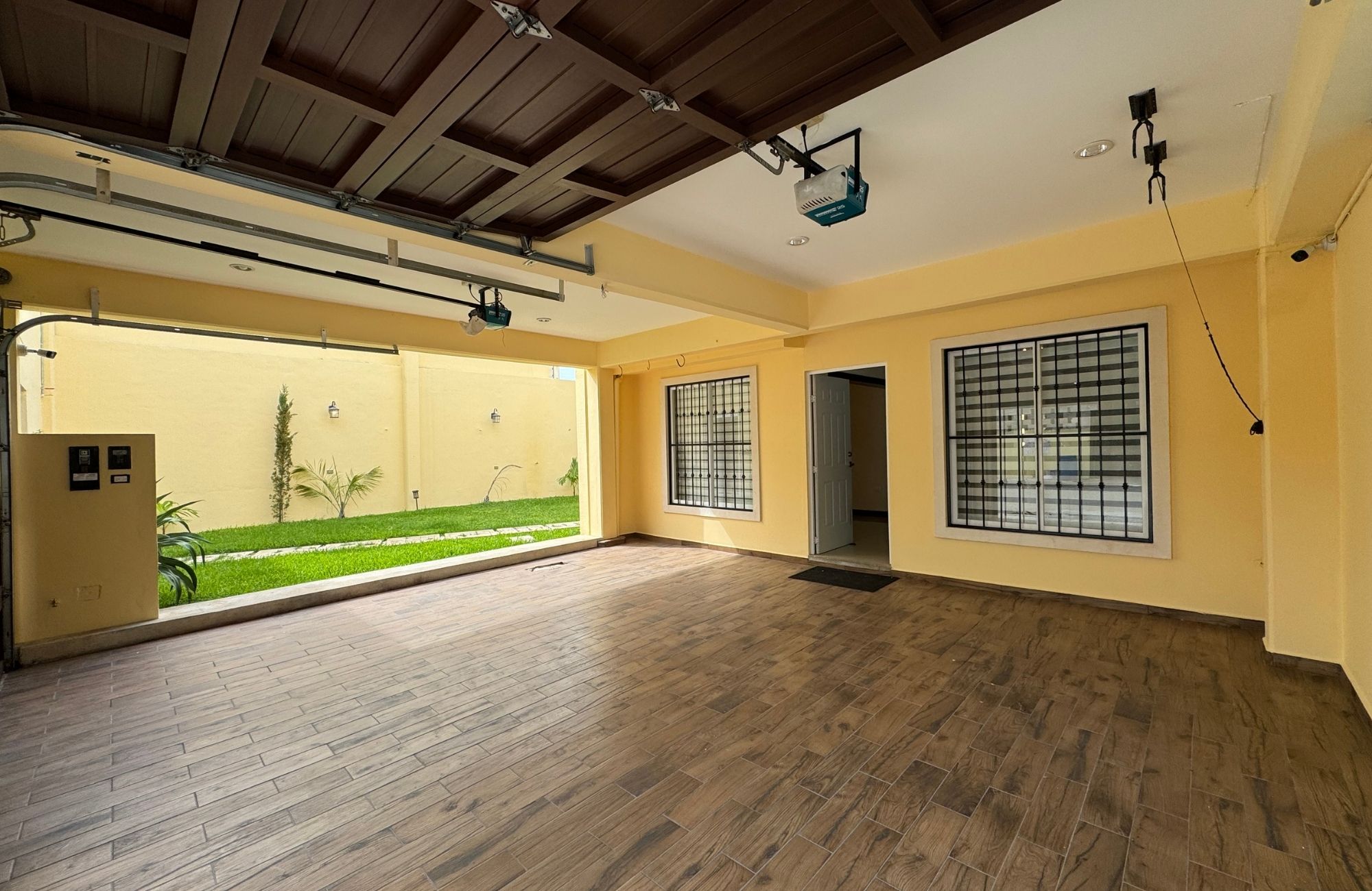 House with spacious backyard, excellent potential, for sale, Centro, Cozumel