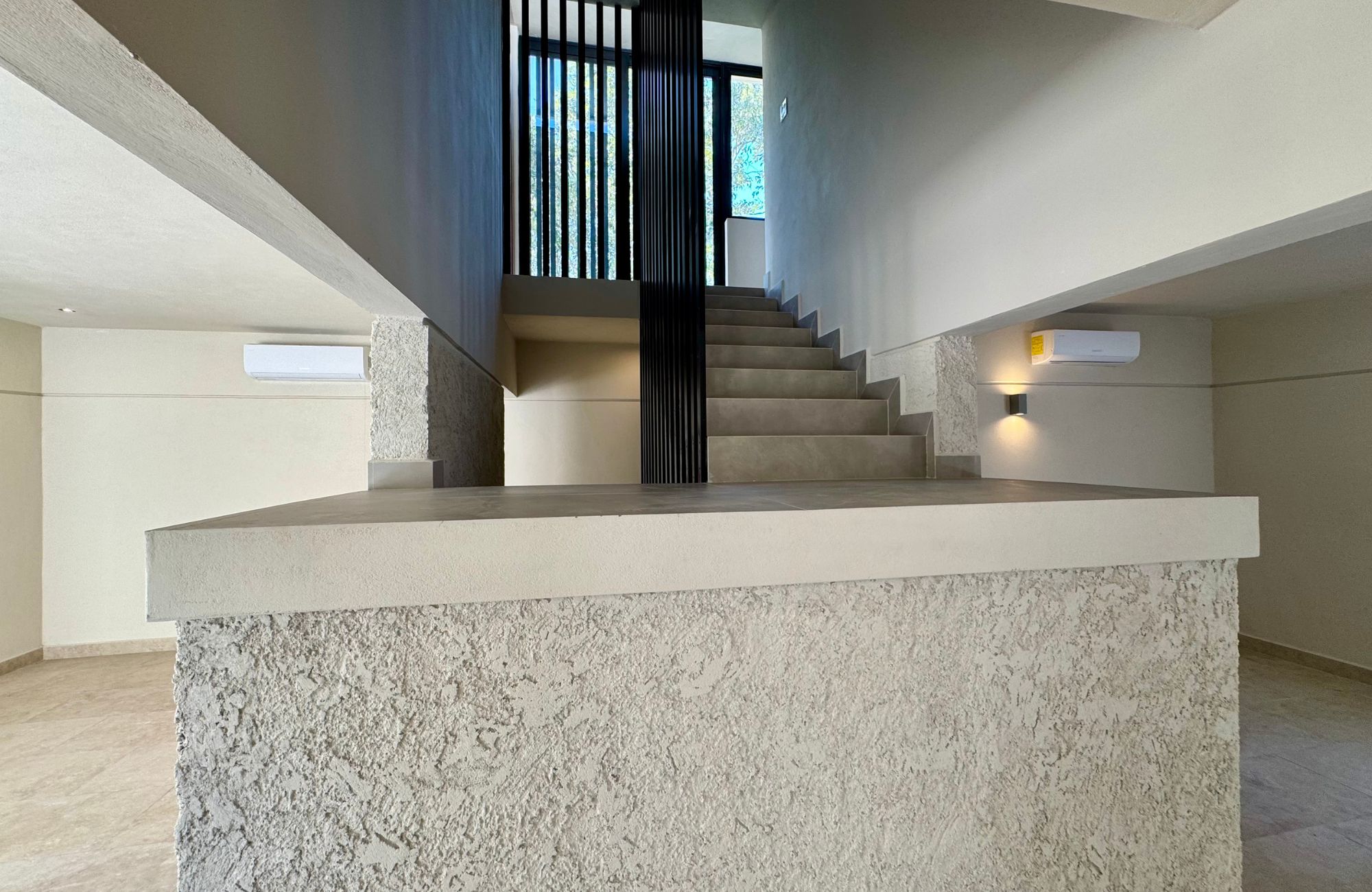 House with garden, private pool, and terrace for sale, Ave. Pedro Joaqu&iacute;n Coldwell, Cozumel