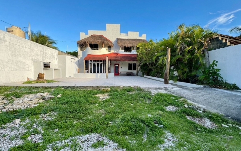 House with Expansion Potential, For Sale, Adolfo L&oacute;pez Mateos, Cozumel