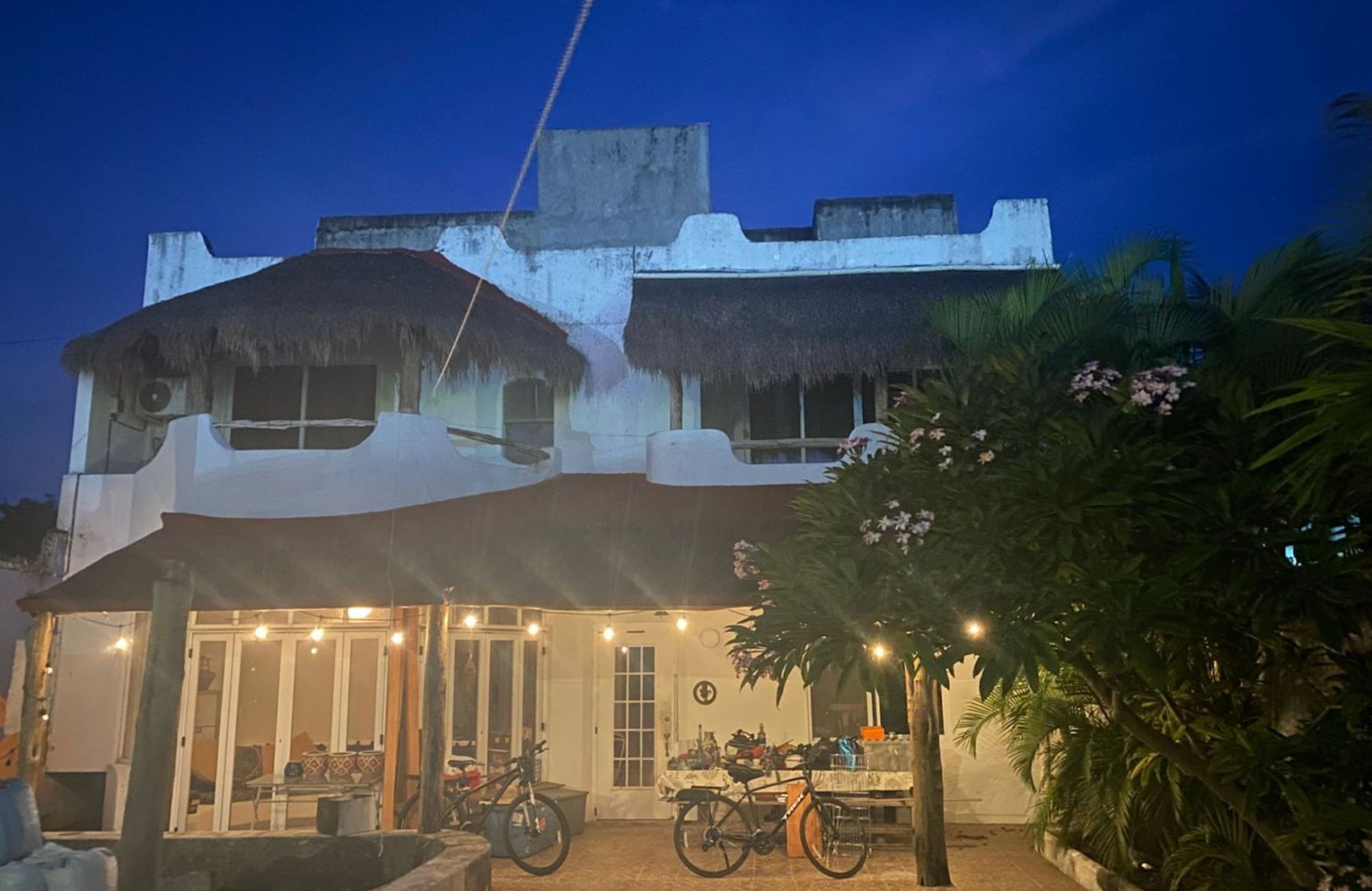 House with garden, private pool, and terrace for sale, Ave. Pedro Joaqu&iacute;n Coldwell, Cozumel