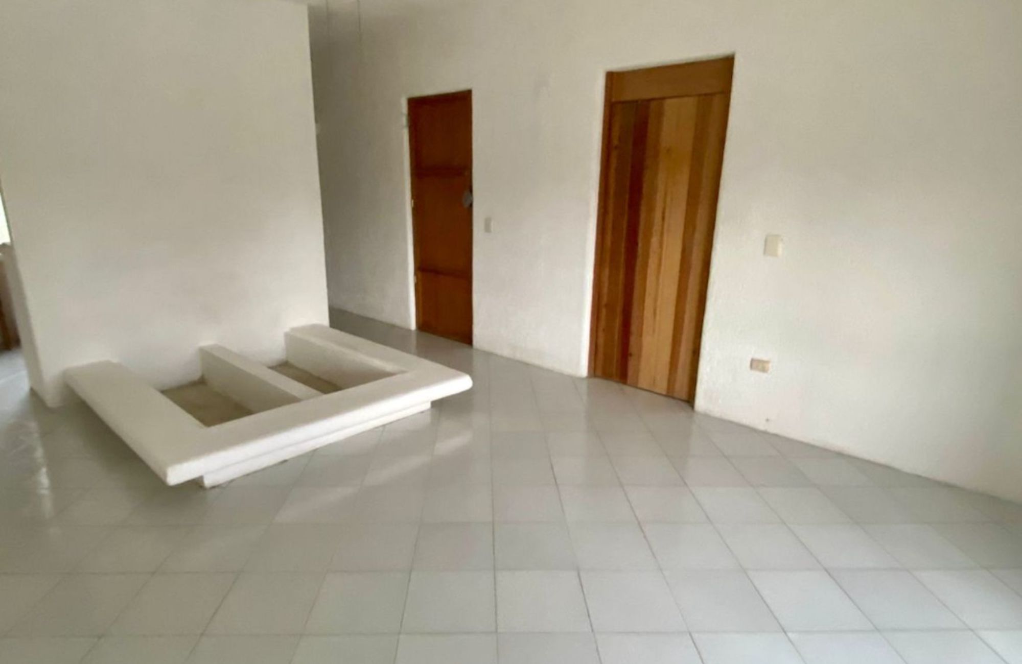 House with garden, private pool, and terrace for sale, Ave. Pedro Joaqu&iacute;n Coldwell, Cozumel