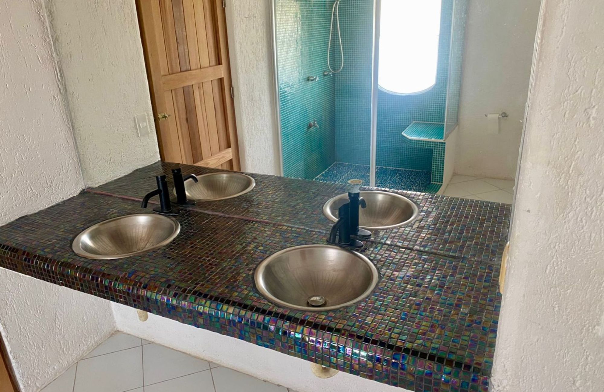 House with garden, private pool, and terrace for sale, Ave. Pedro Joaqu&iacute;n Coldwell, Cozumel