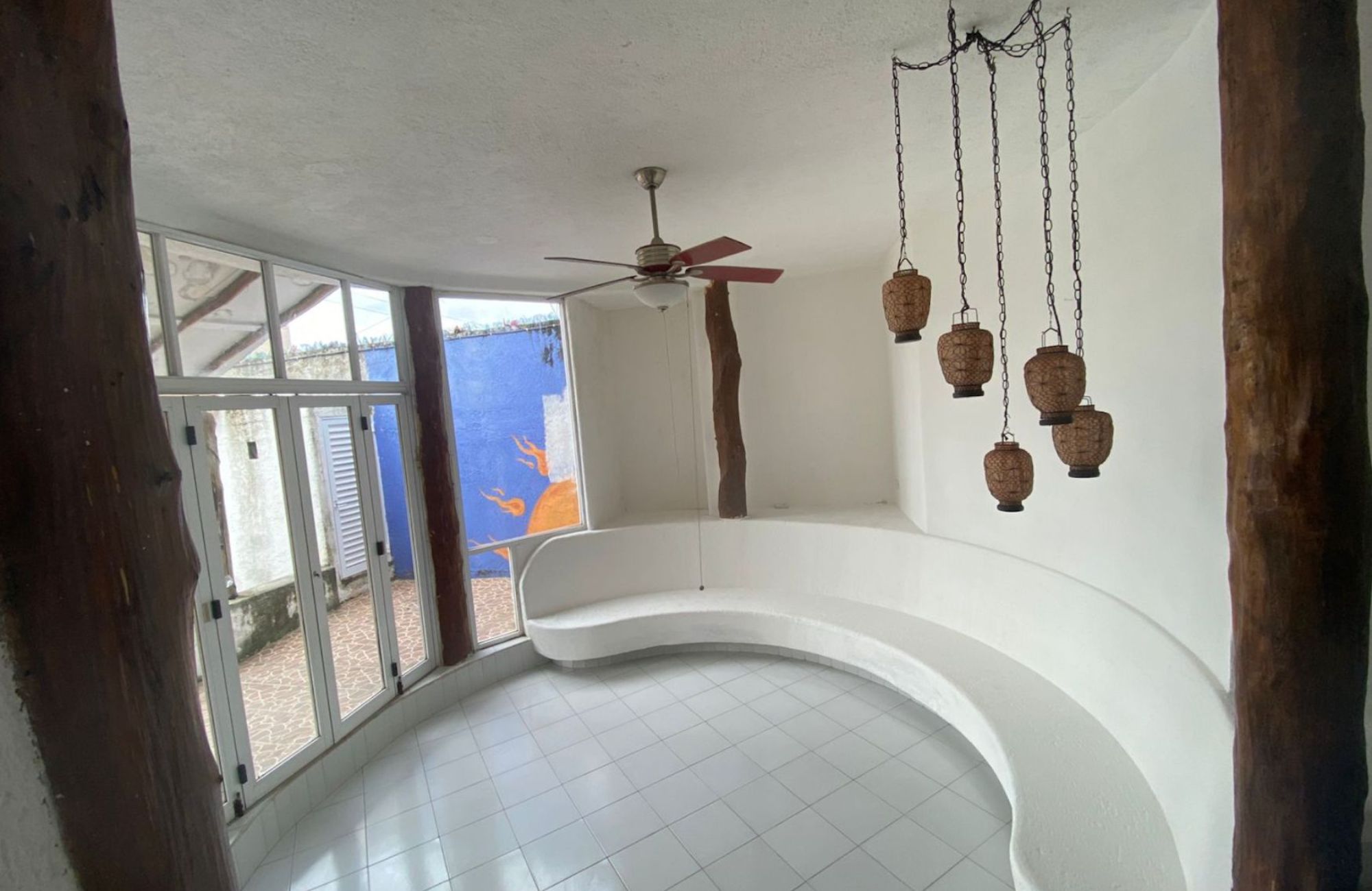 House with garden, private pool, and terrace for sale, Ave. Pedro Joaqu&iacute;n Coldwell, Cozumel