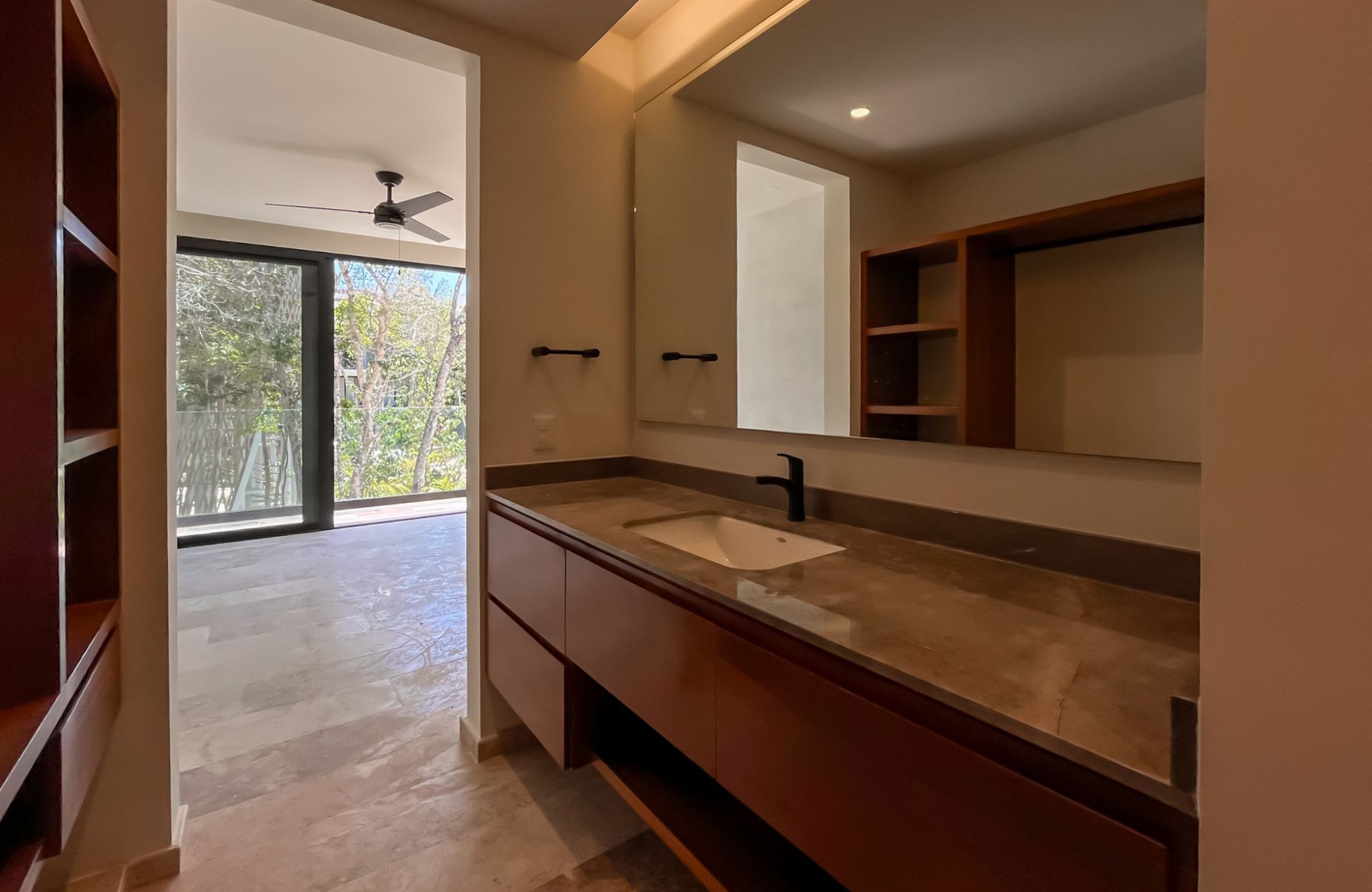 Departamento con jard&iacute;n y alberca privada, gimnasio, restaurante, area de yoga al aire libre, bicicletas, 5 minutos de la playa