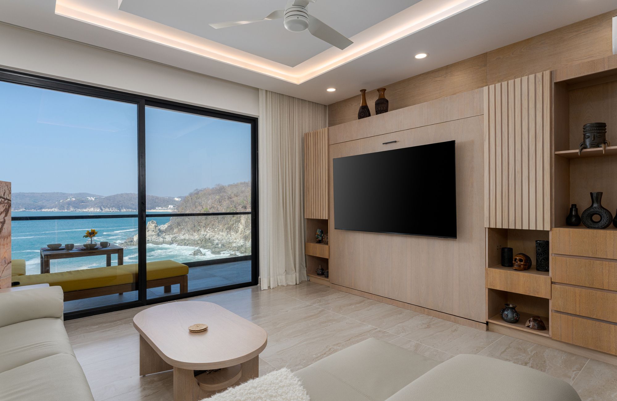 Beach front condominium, beach club with ocean access, spa, gym, yoga, golf and hotel services, pre-construction, for sale Huatulco.