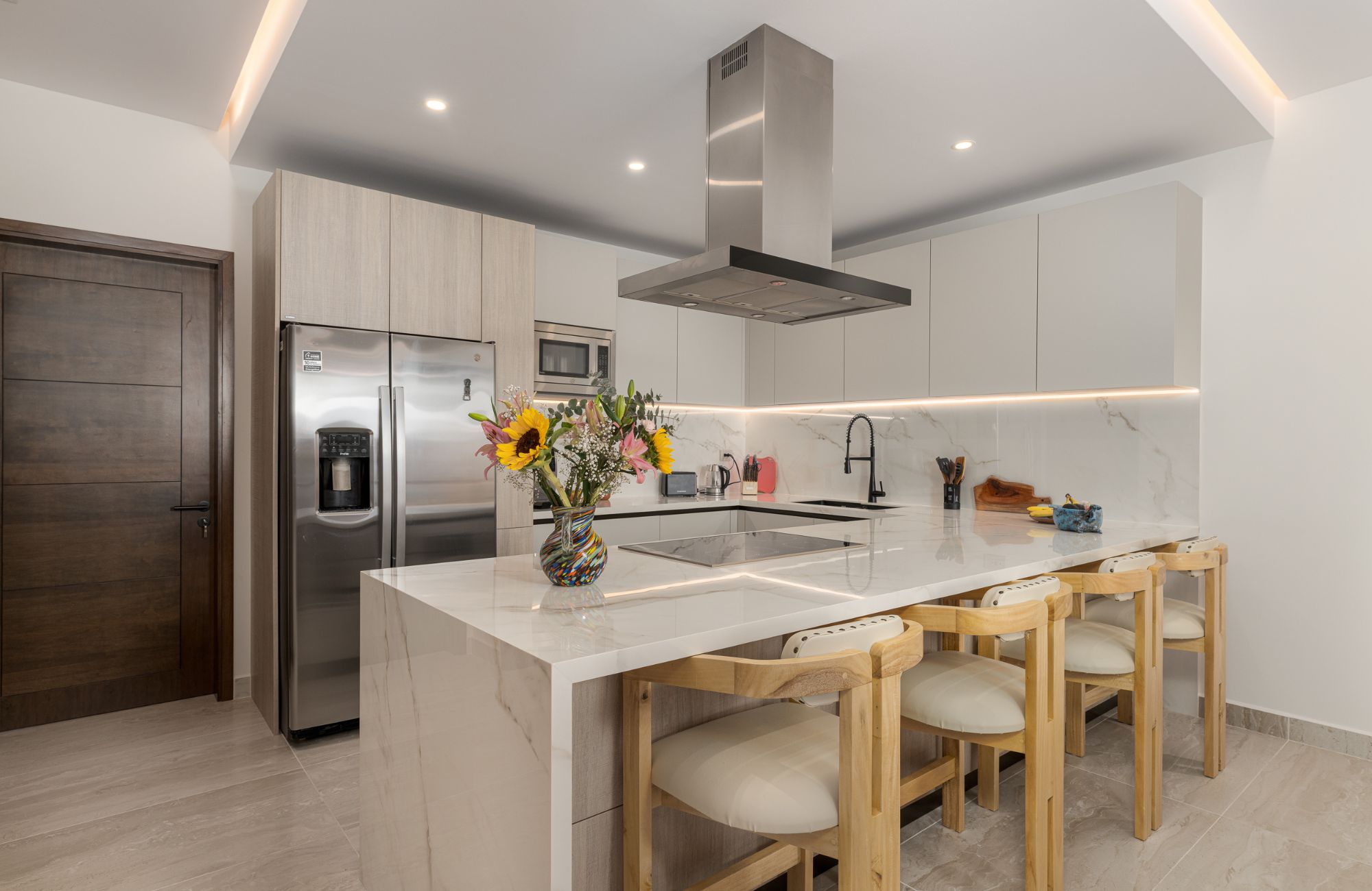 Beach front condominium, beach club with ocean access, spa, gym, yoga, golf and hotel services, pre-construction, for sale Huatulco.