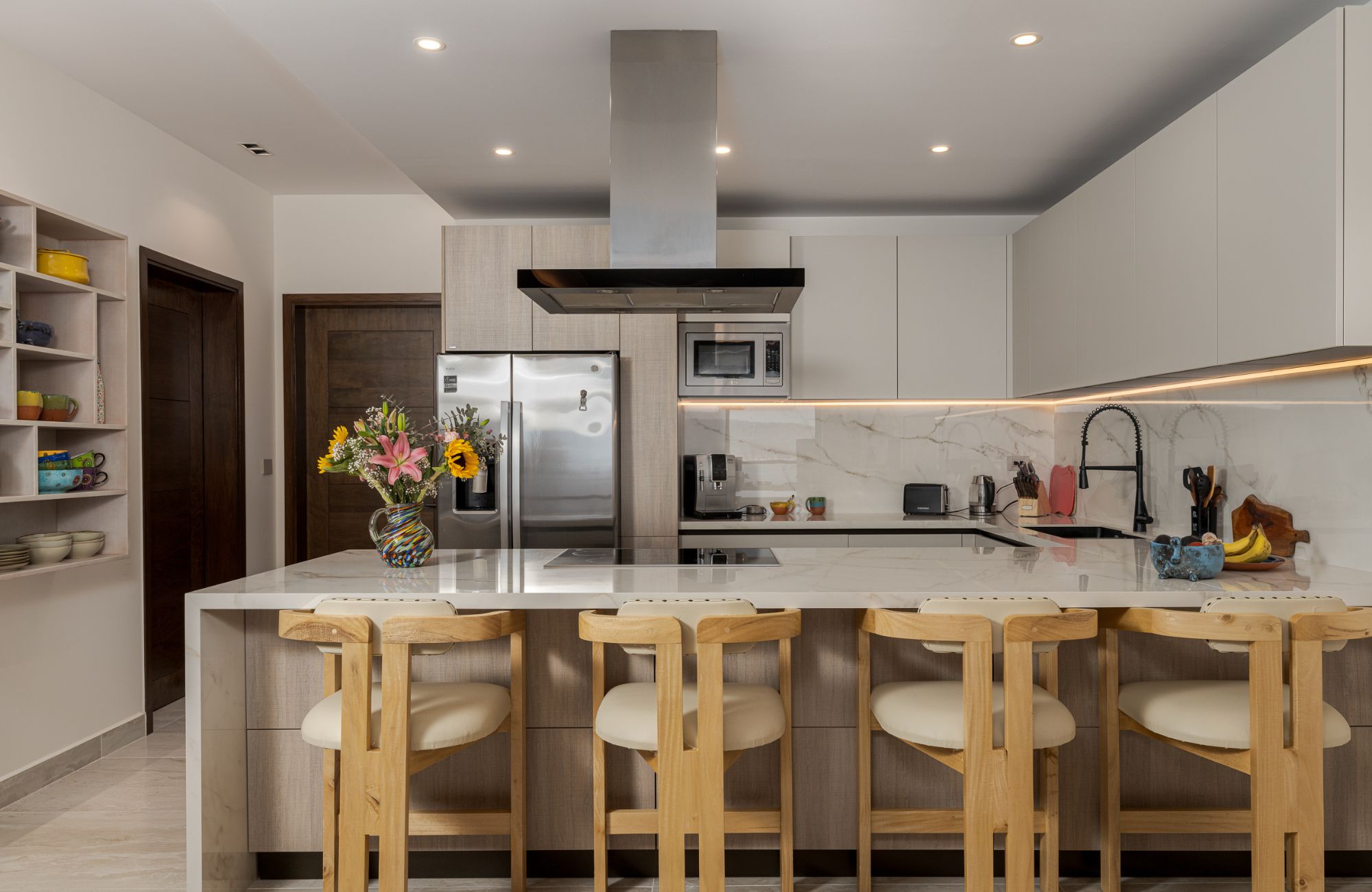 Beach front condominium, beach club with ocean access, spa, gym, yoga, golf and hotel services, pre-construction, for sale Huatulco.