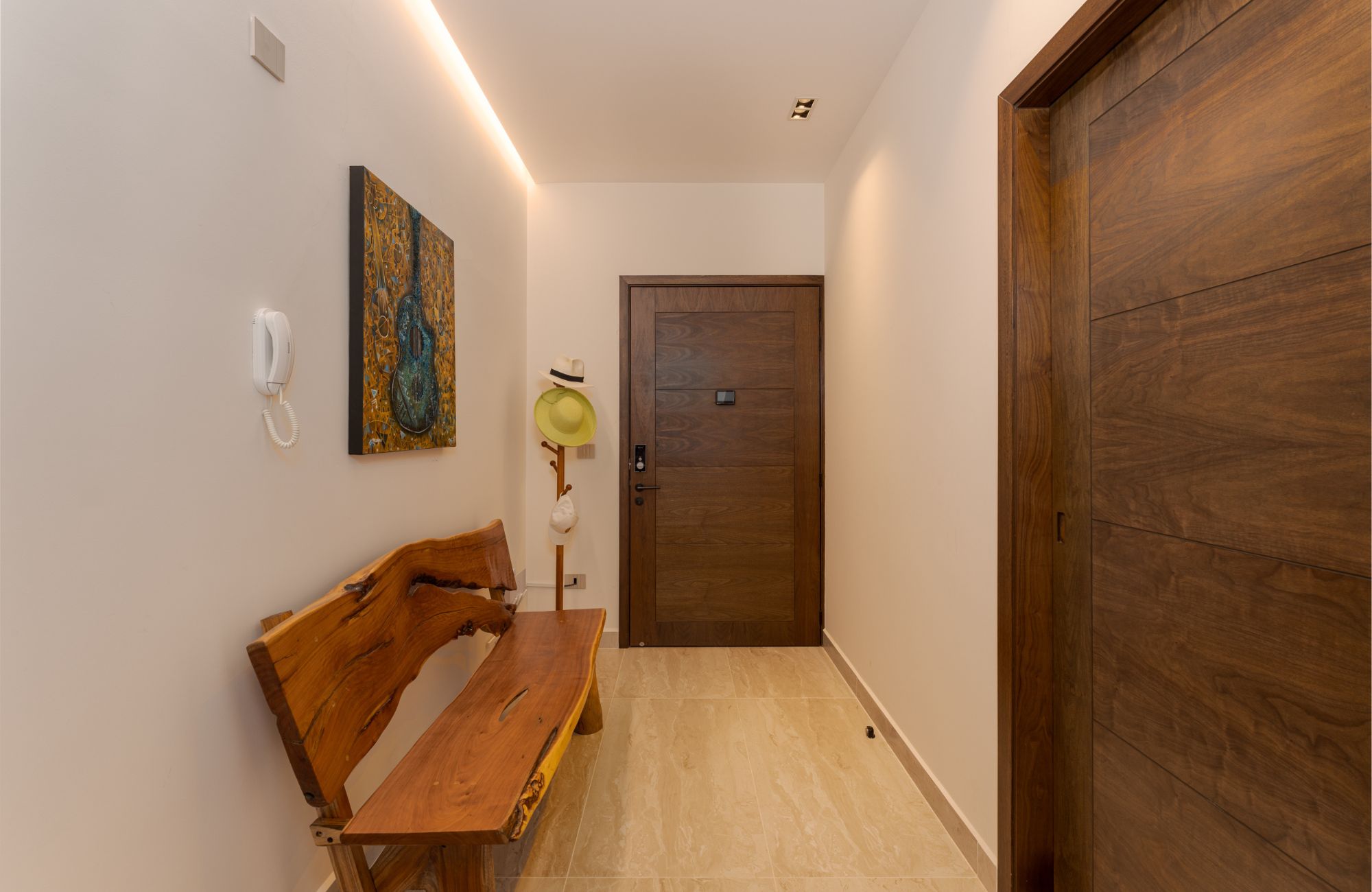 Beach front condominium, beach club with ocean access, spa, gym, yoga, golf and hotel services, pre-construction, for sale Huatulco.