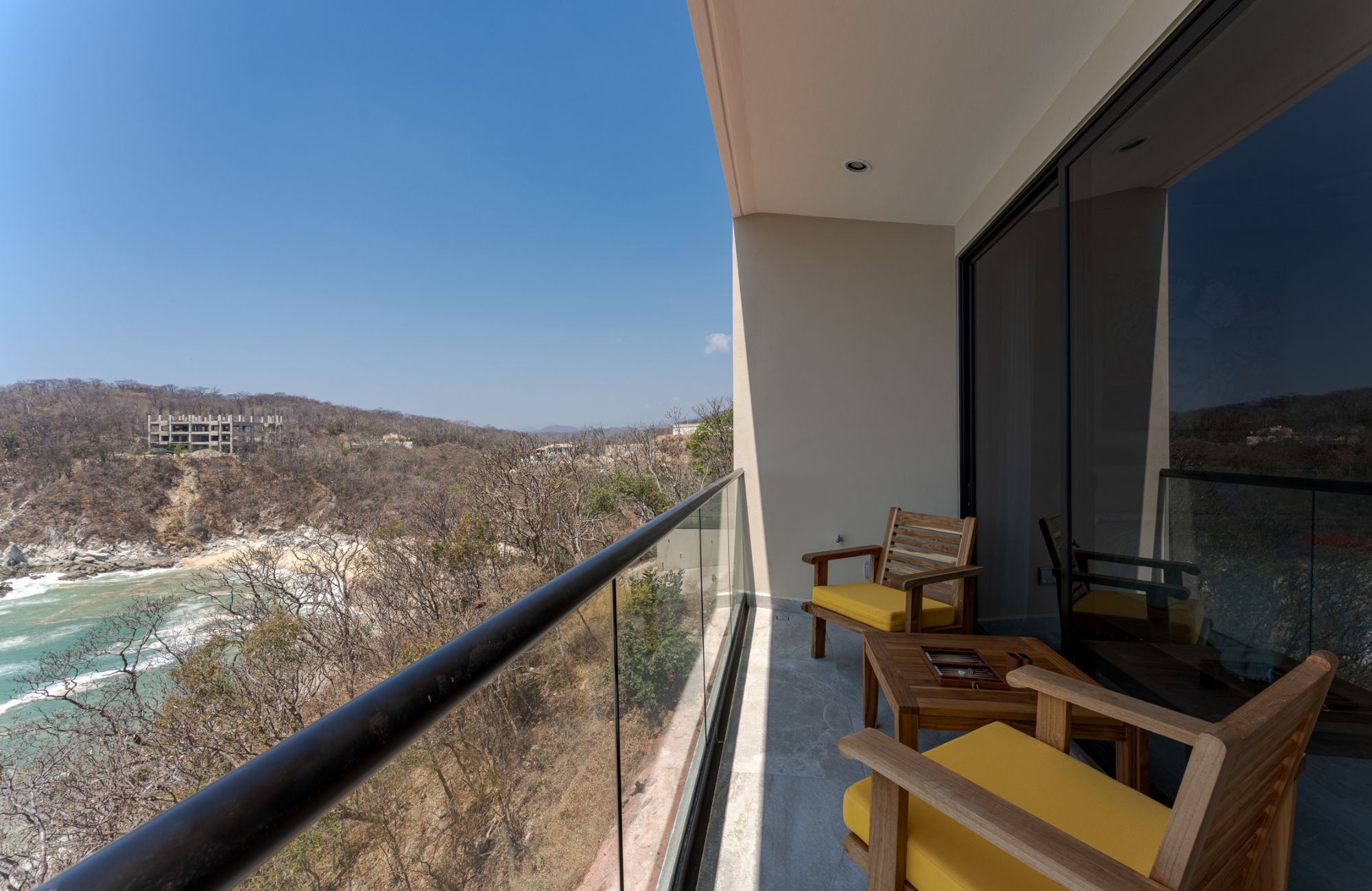 Beach front condominium, beach club with ocean access, spa, gym, yoga, golf and hotel services, pre-construction, for sale Huatulco.