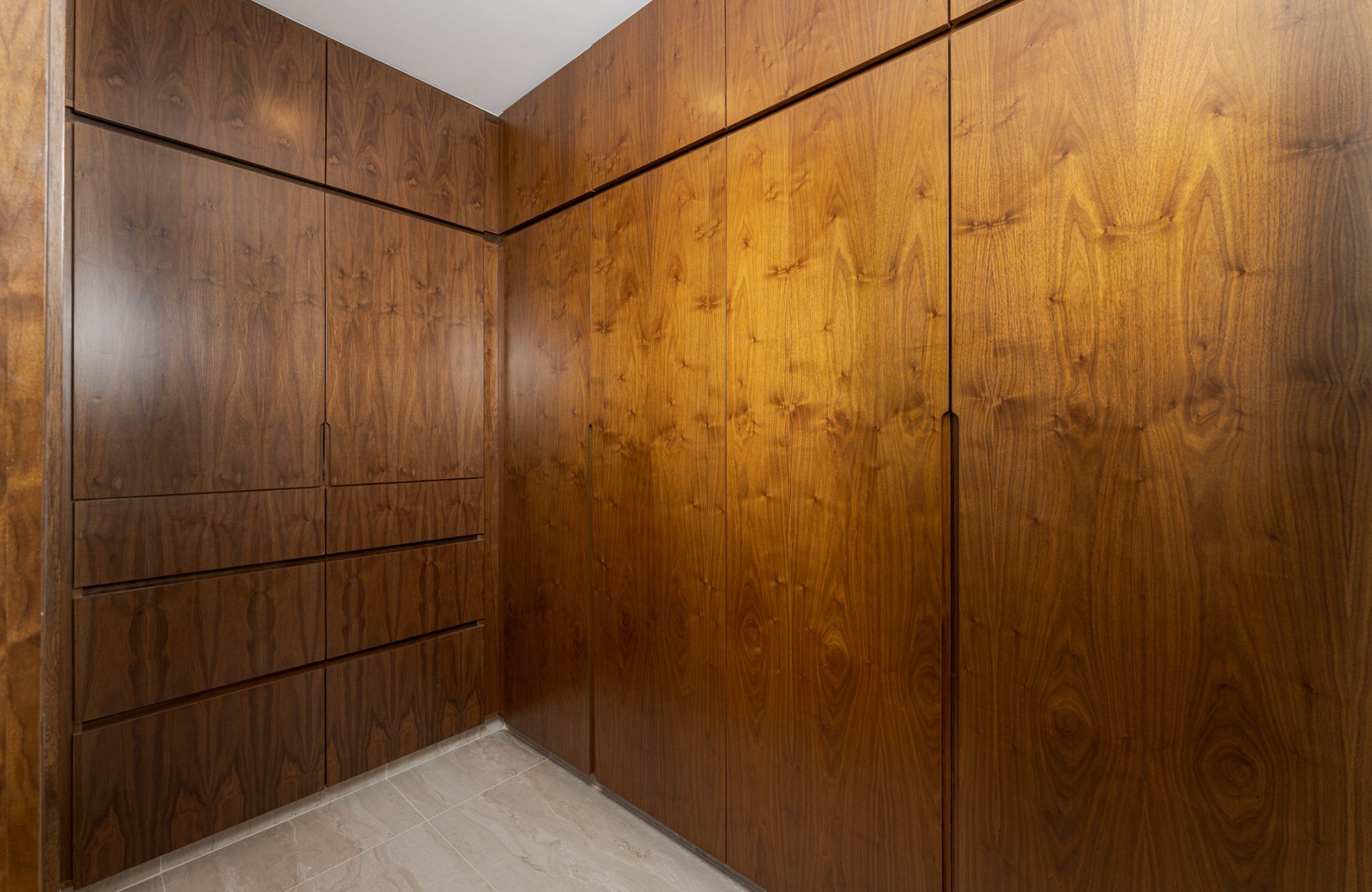 Beach front condominium, beach club with ocean access, spa, gym, yoga, golf and hotel services, pre-construction, for sale Huatulco.