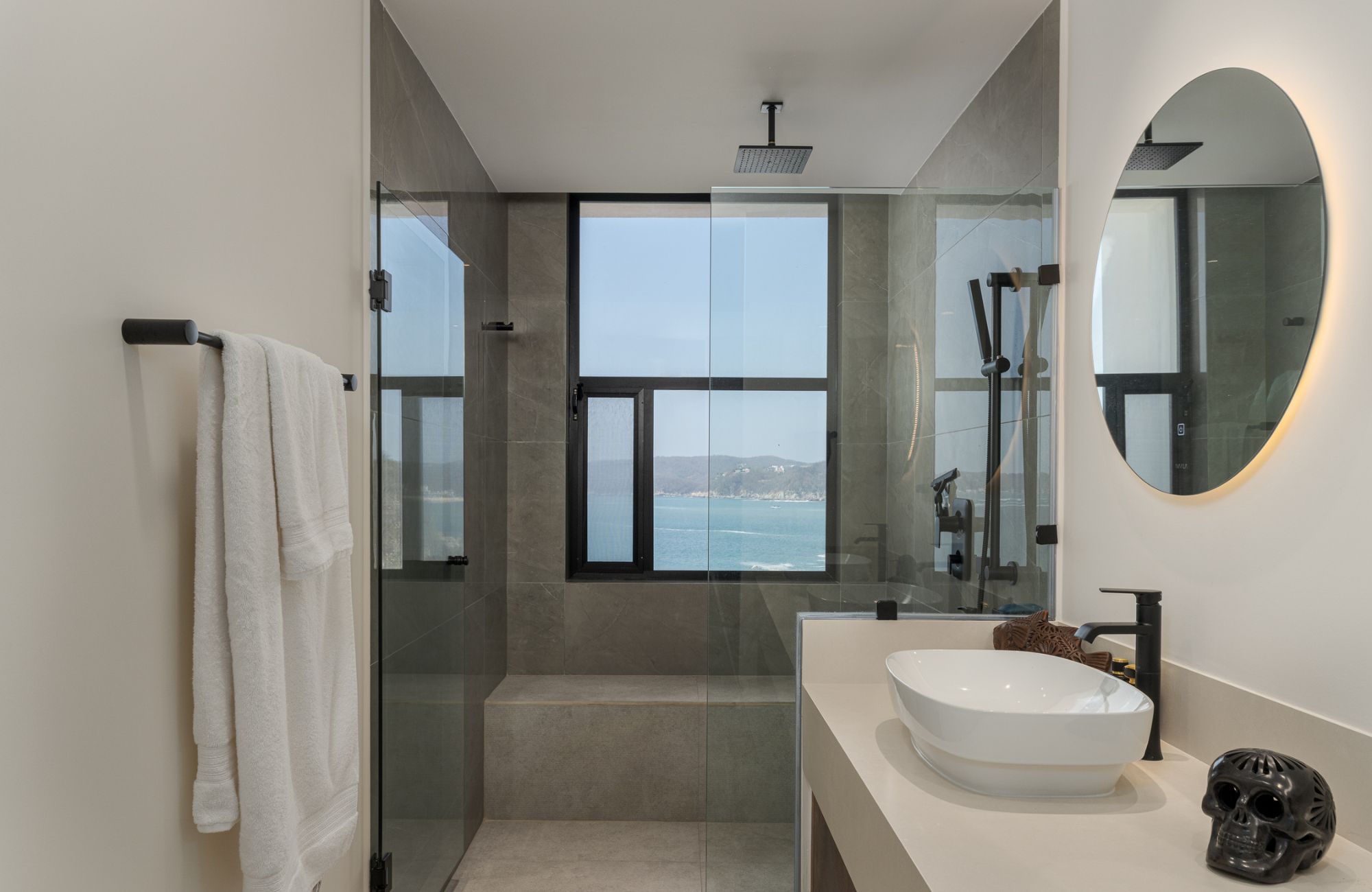 Beach front condominium, beach club with ocean access, spa, gym, yoga, golf and hotel services, pre-construction, for sale Huatulco.