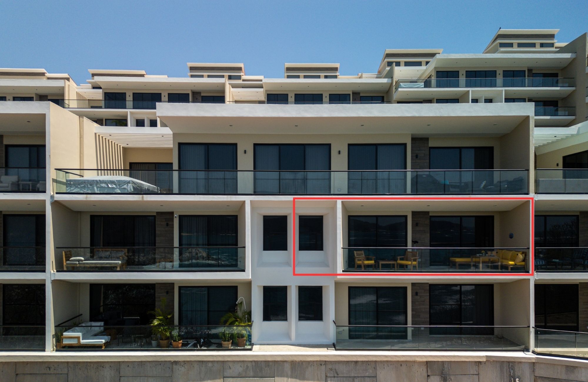 Beach front condominium, beach club with ocean access, spa, gym, yoga, golf and hotel services, pre-construction, for sale Huatulco.