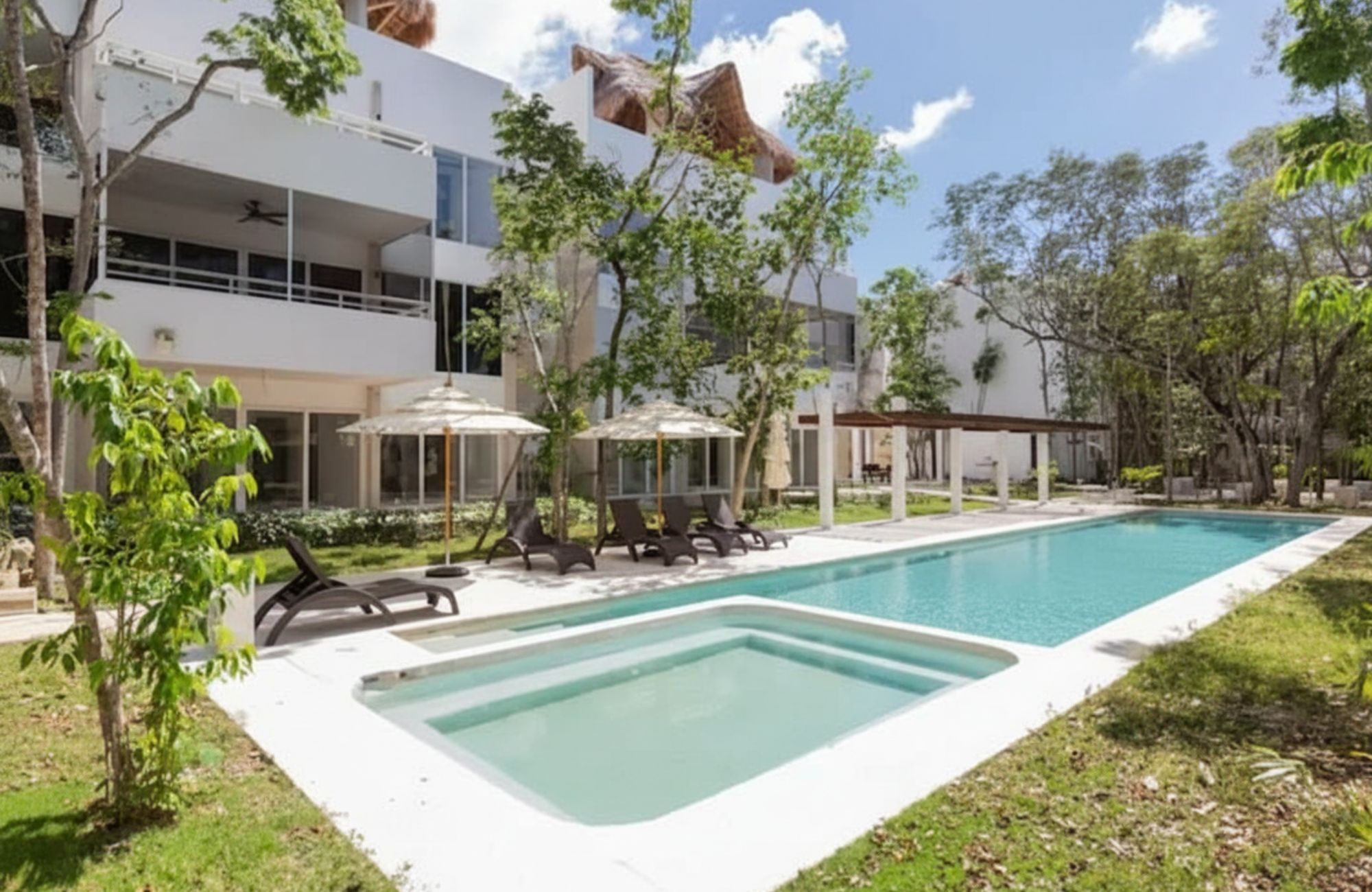 1 bedroom Penthouse with art walk, Boho style commercial area, green areas, 5 star hotel services in Tulum, sale.