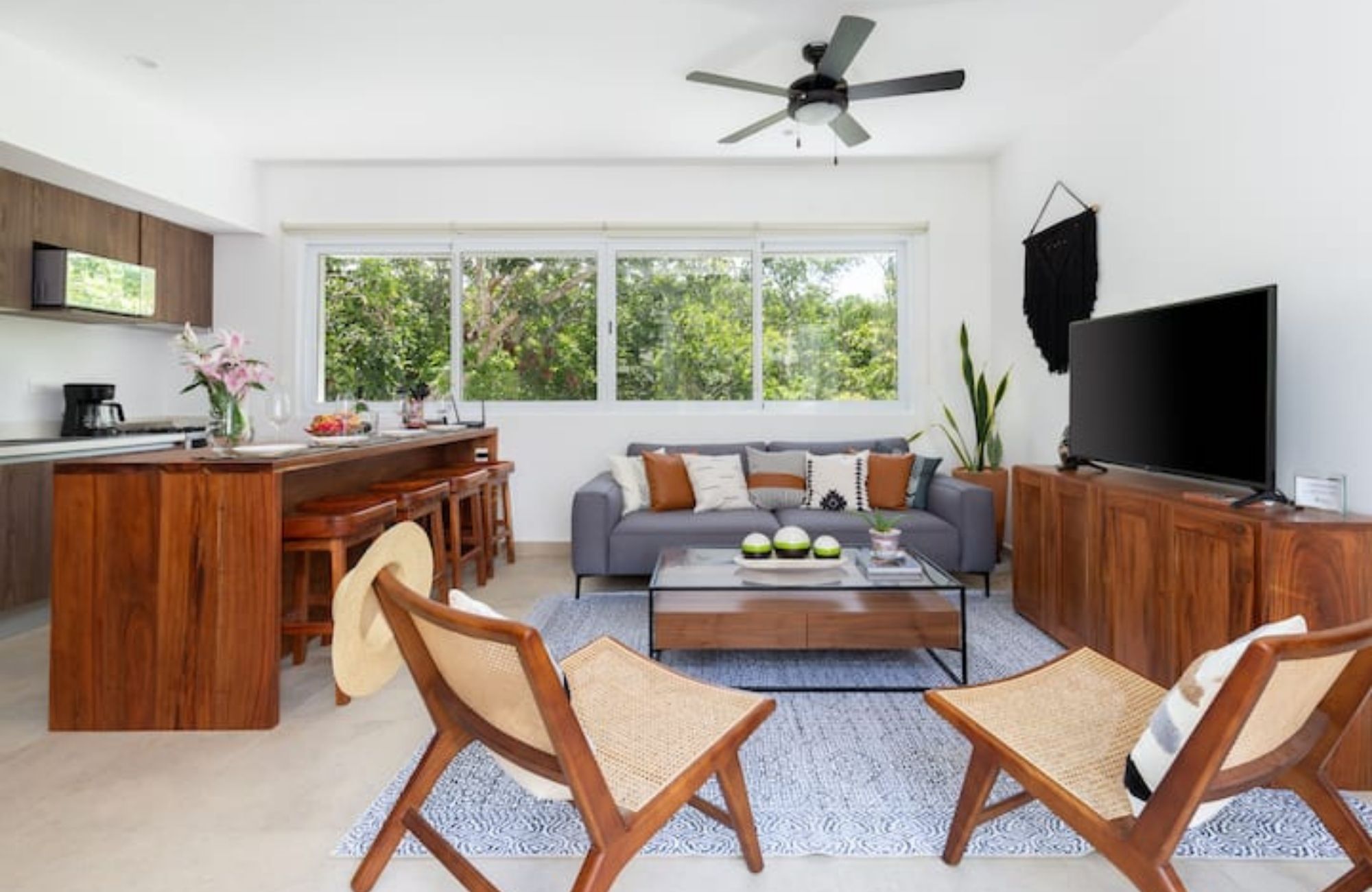 1 bedroom Penthouse with art walk, Boho style commercial area, green areas, 5 star hotel services in Tulum, sale.