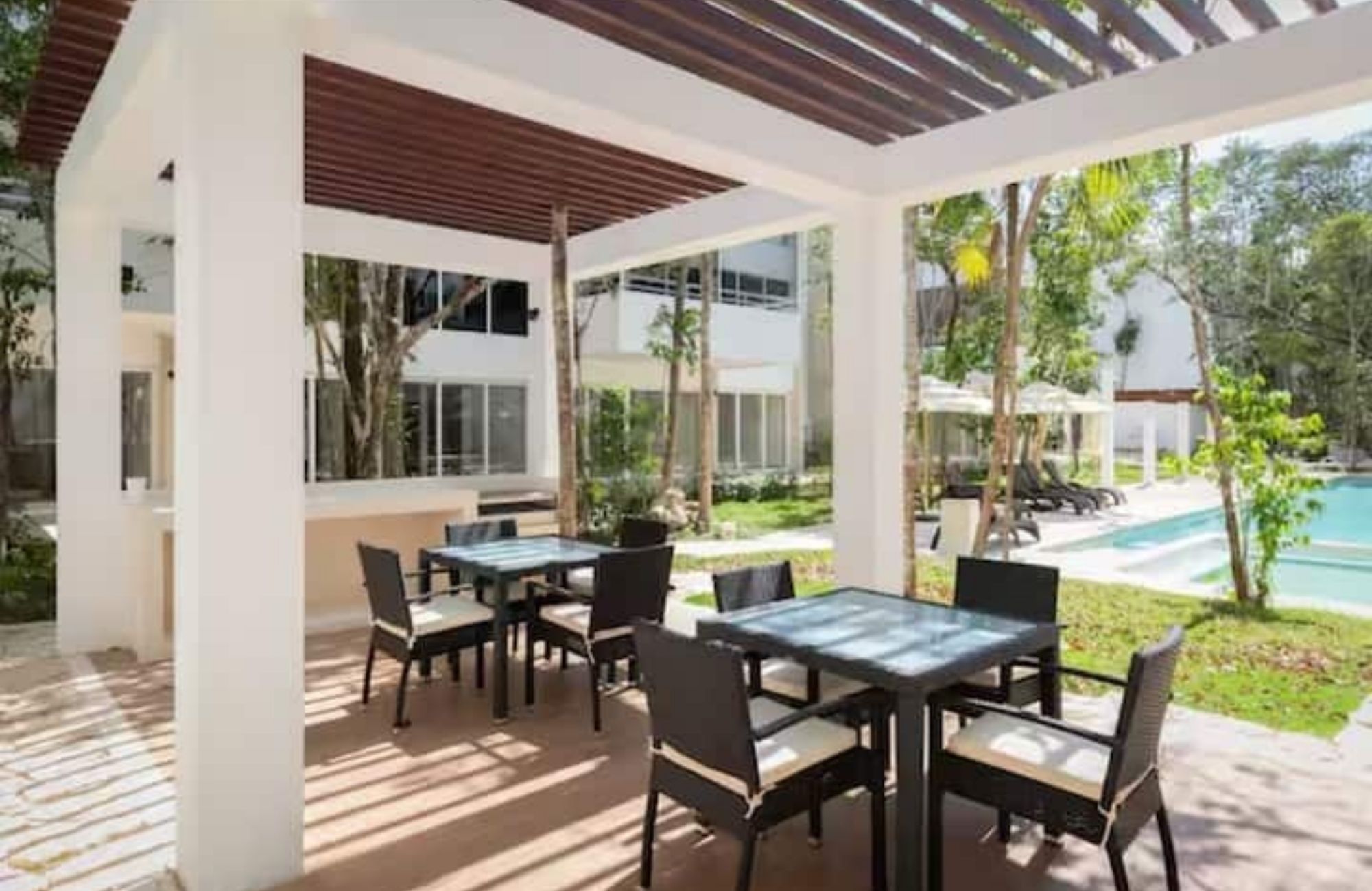 1 bedroom Penthouse with art walk, Boho style commercial area, green areas, 5 star hotel services in Tulum, sale.