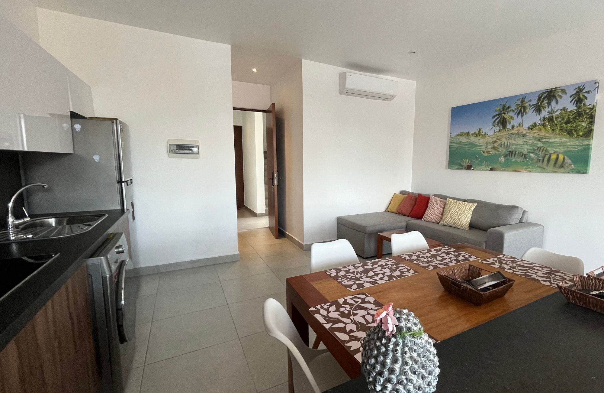 Condo with swimming lane, jacuzzi, spa, coworking, for sale near Fifth Avenue