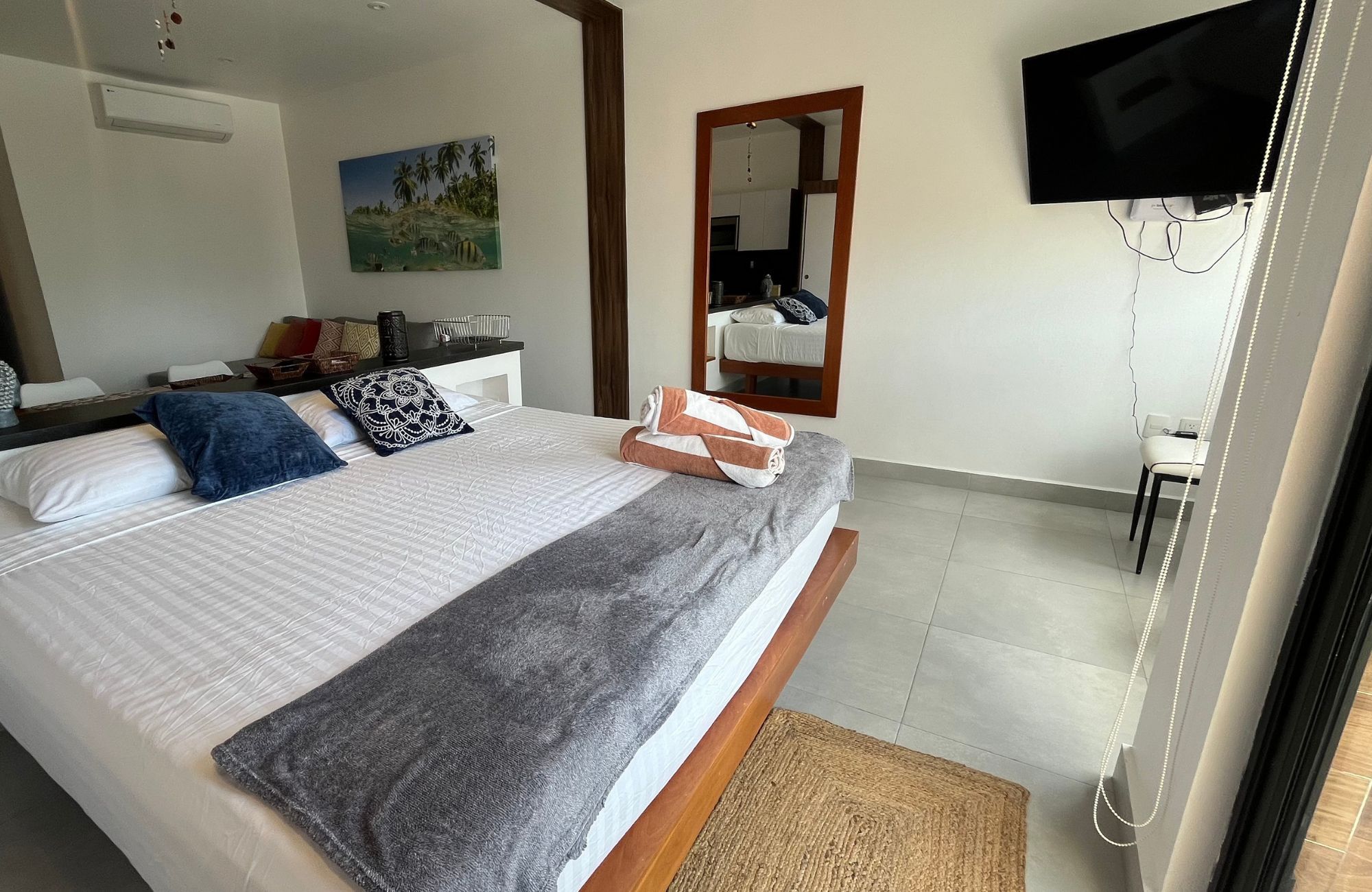 Condo with swimming lane, jacuzzi, spa, coworking, for sale near Fifth Avenue