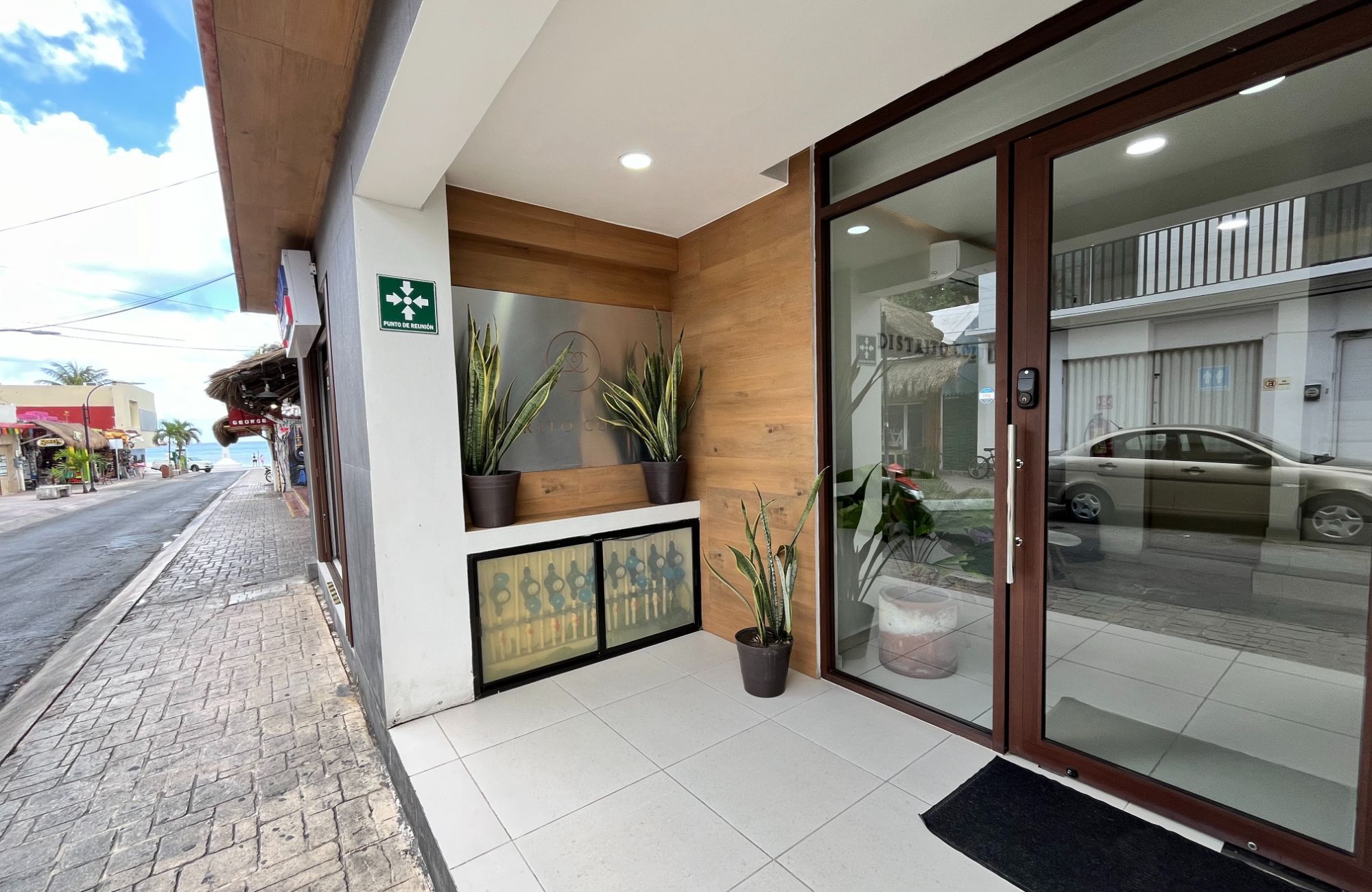 Studio near the beach, room &amp; pool service, fire pit, playground for children, hammock area, surrounded by green, 1 km from the beach pre-co