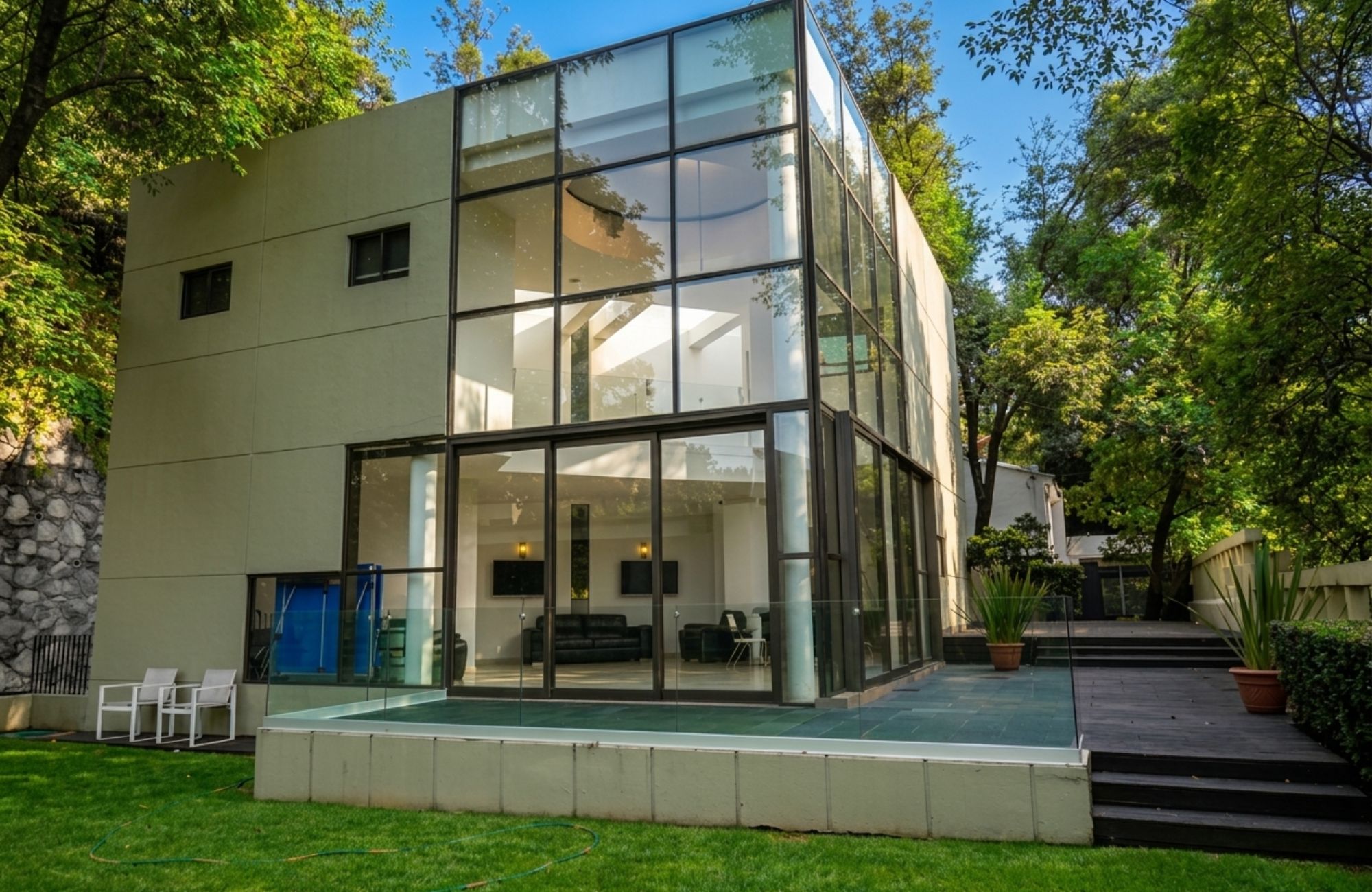 High-end residence for sale in the prestigious Bosques de las Lomas, Mexico City