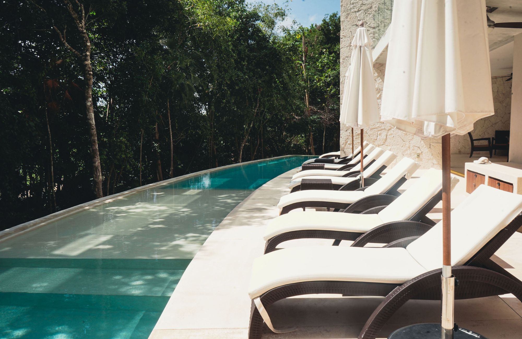 Condo with amenities, room service, commercial area boho chic