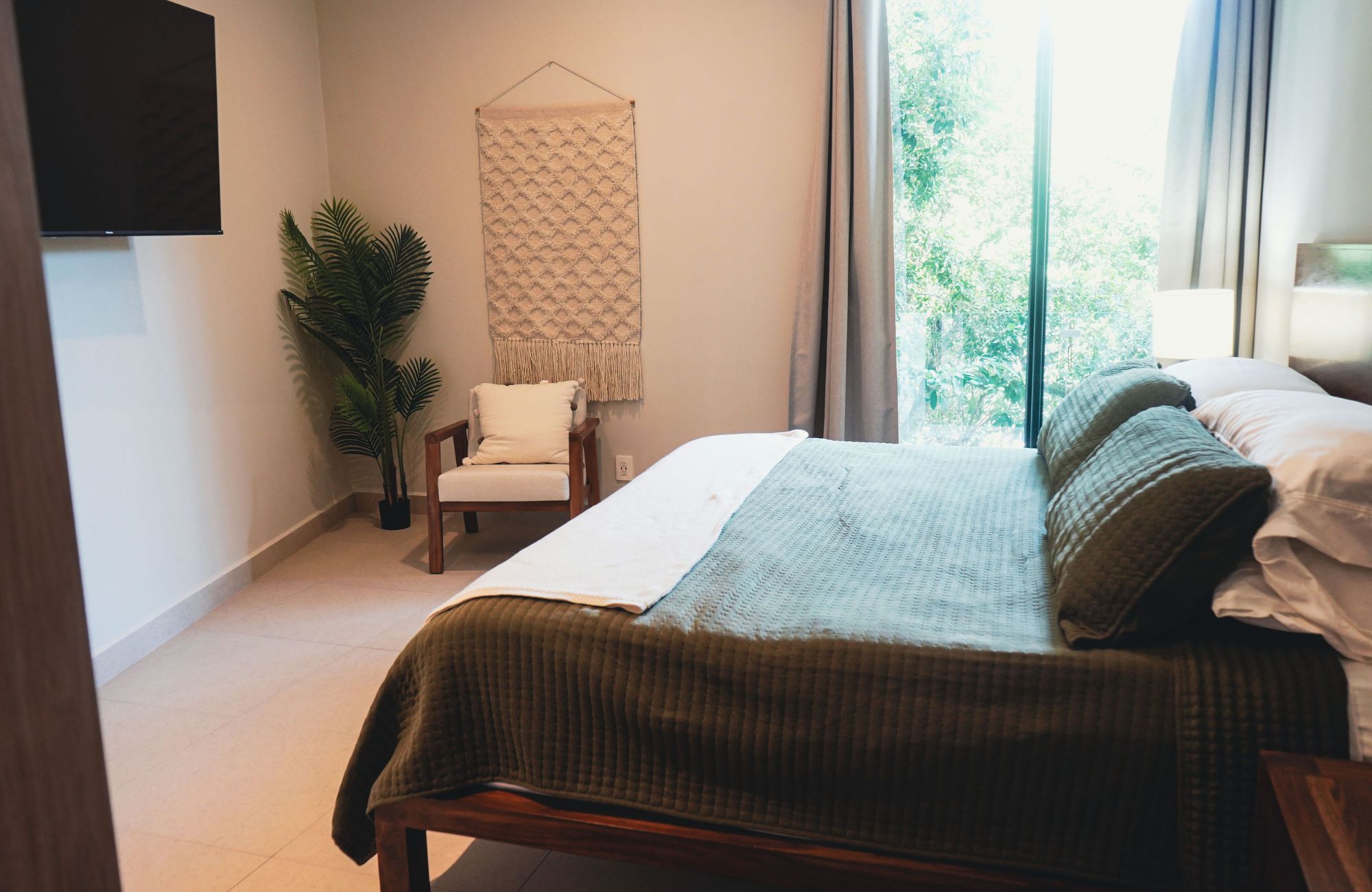 Condo with amenities, room service, commercial area boho chic