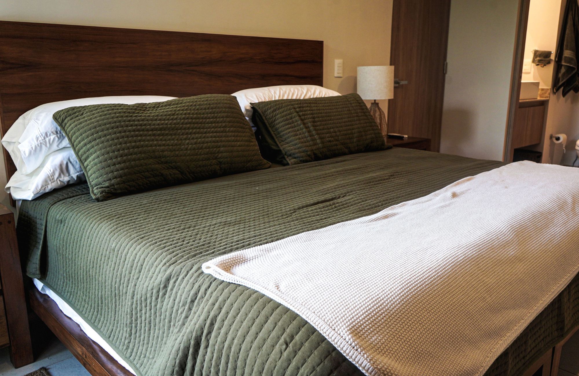 Condo with amenities, room service, commercial area boho chic