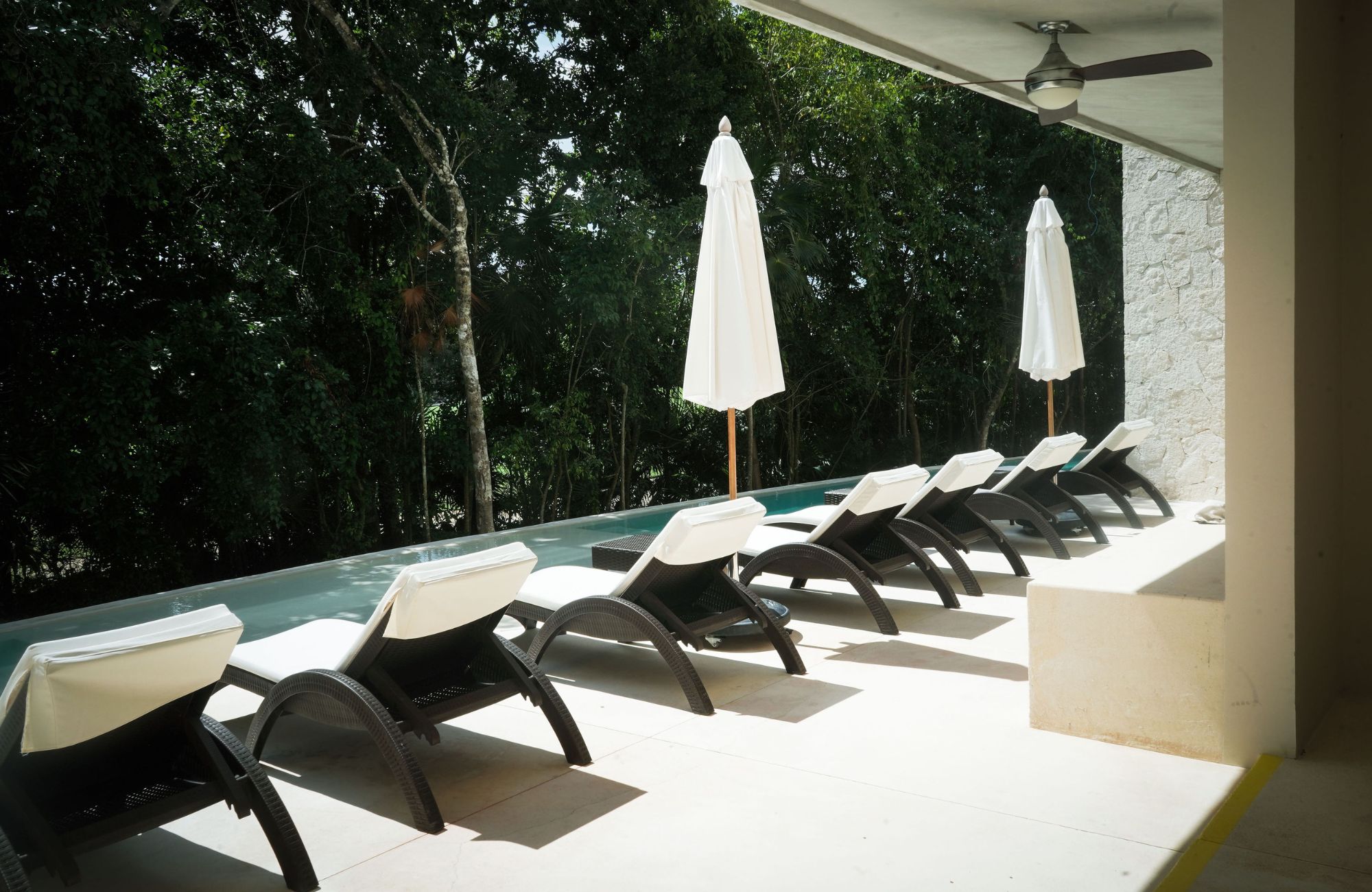 Condo with amenities, room service, commercial area boho chic