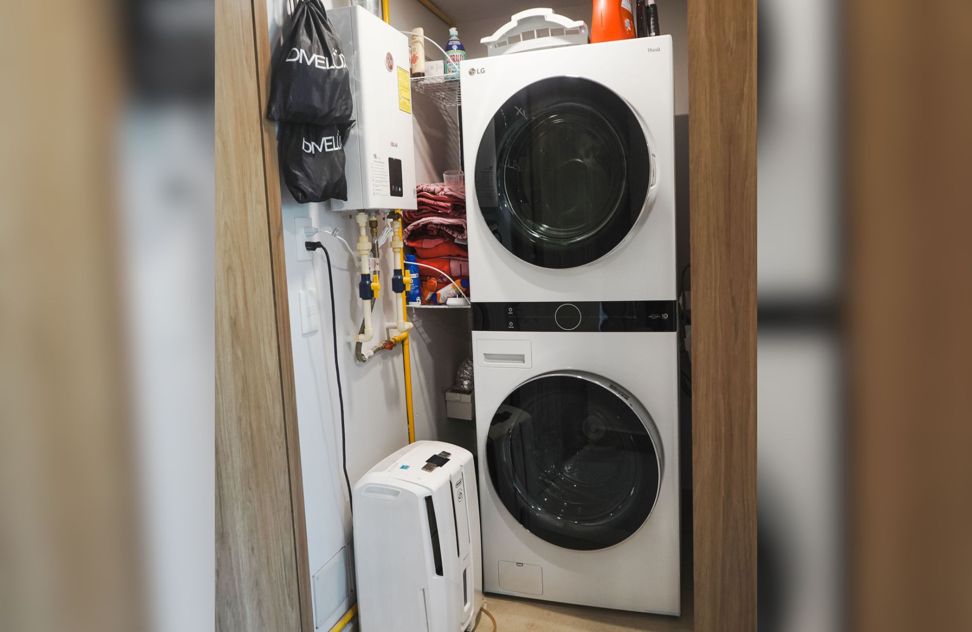 Condo with amenities, room service, commercial area boho chic