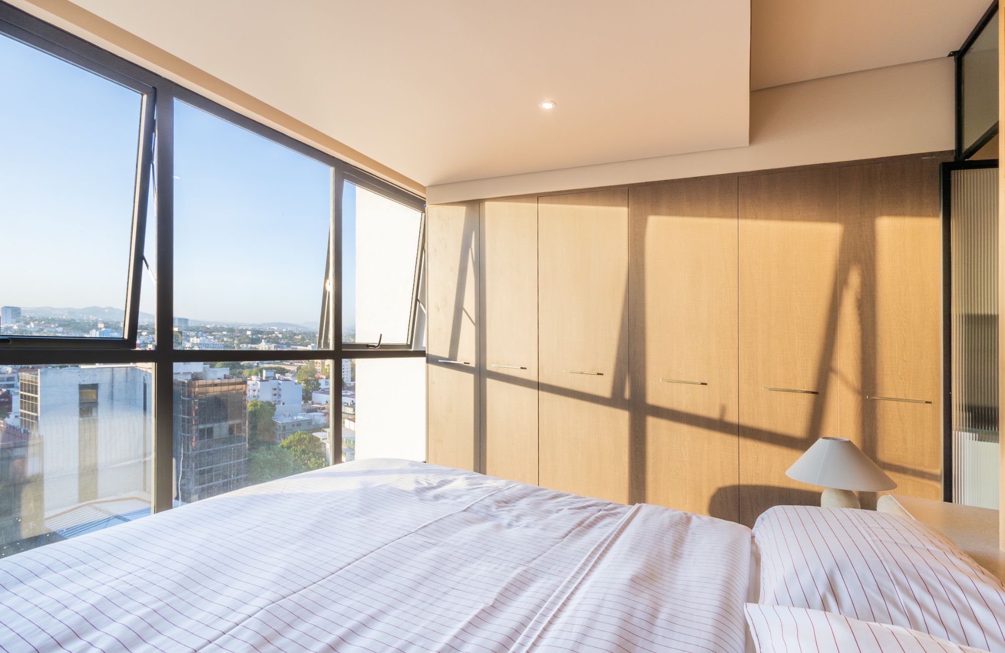 Condominio con ventanas de piso a techo en venta, Miguel Hidalgo, CDMX