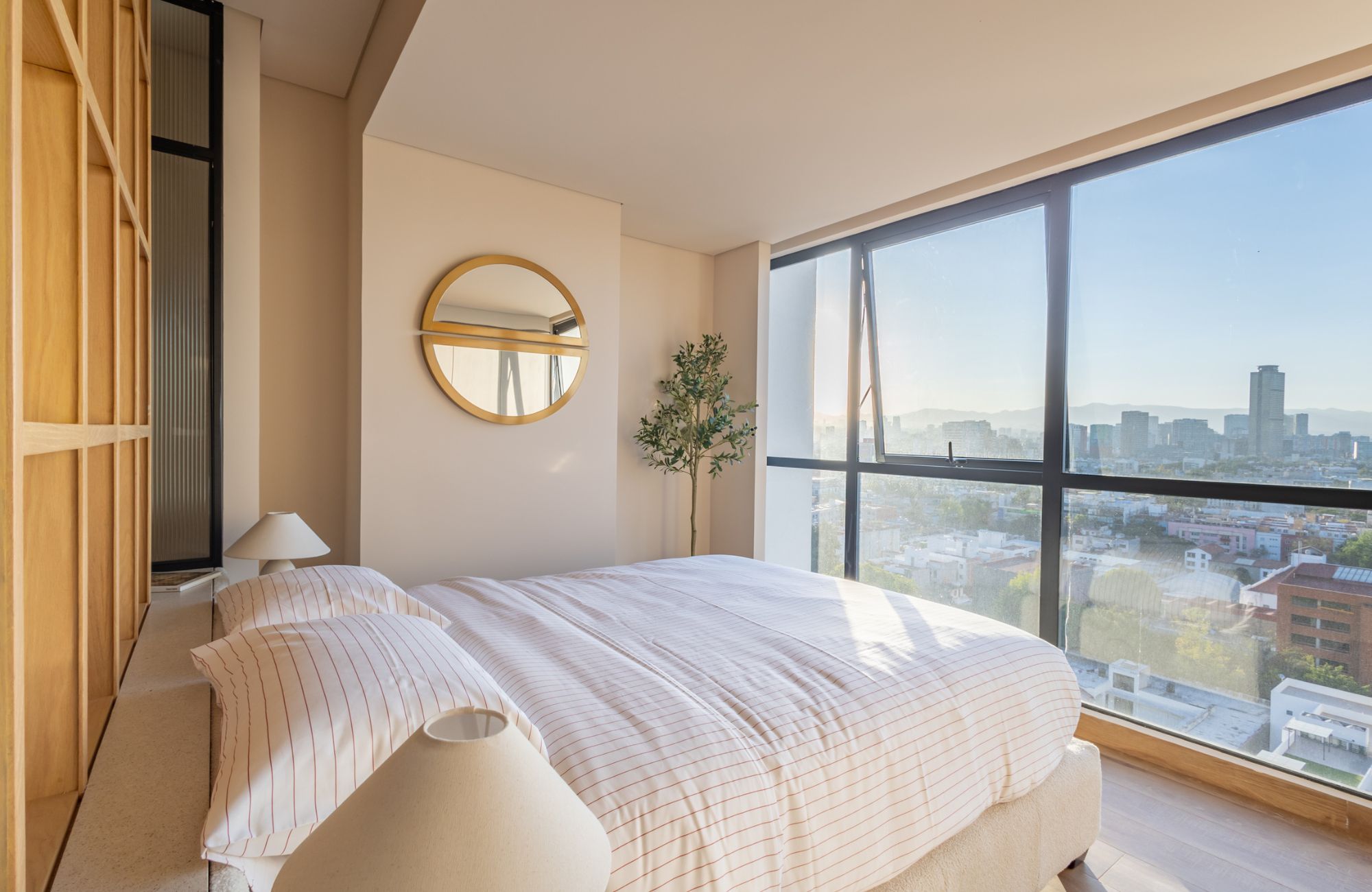 Condominio con ventanas de piso a techo en venta, Miguel Hidalgo, CDMX