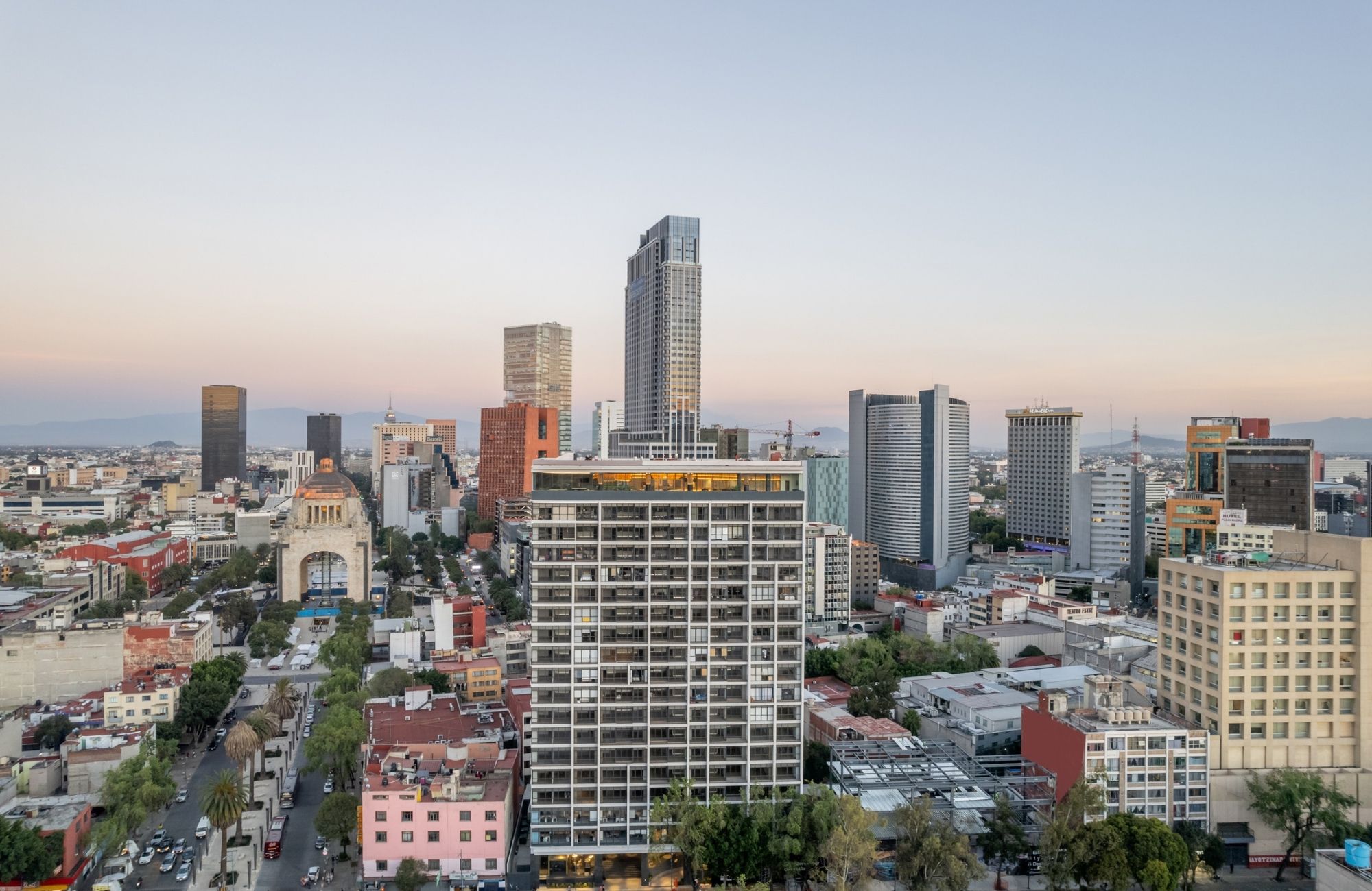 Condominio con ventanas de piso a techo en venta, Miguel Hidalgo, CDMX